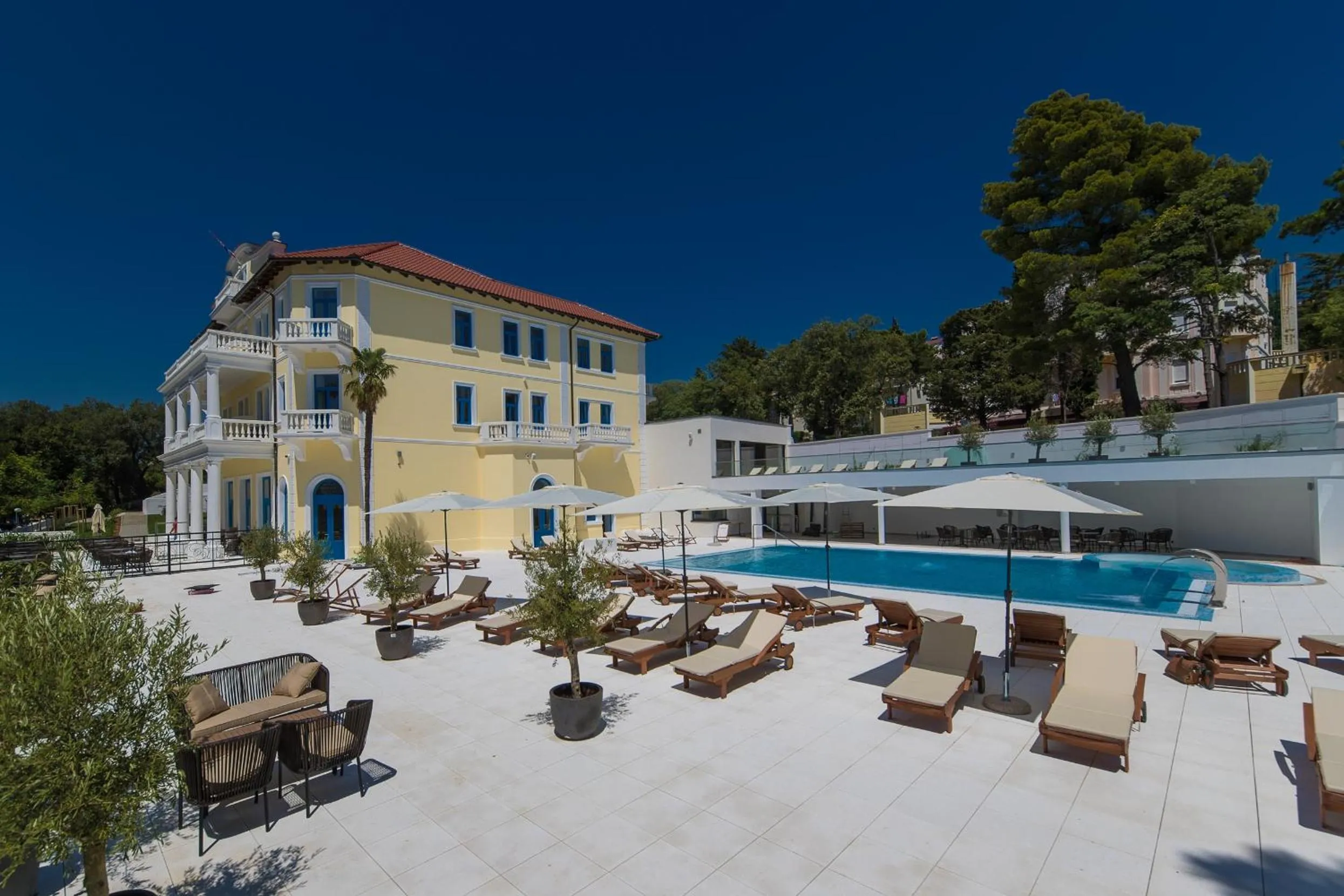 Property building in Boutique Hotel Esplanade