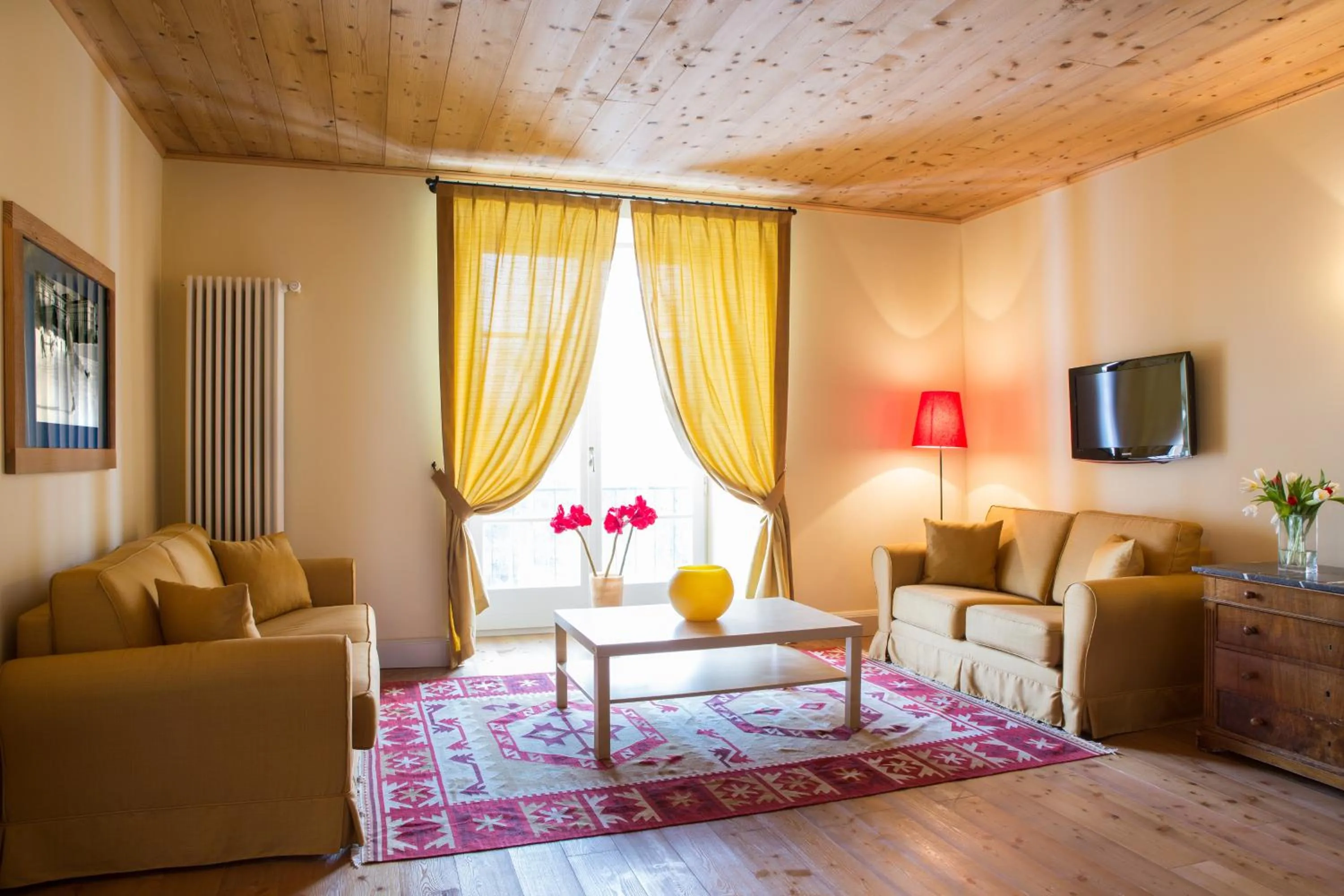 Living room in Maloja Palace Suites CO2-Neutral