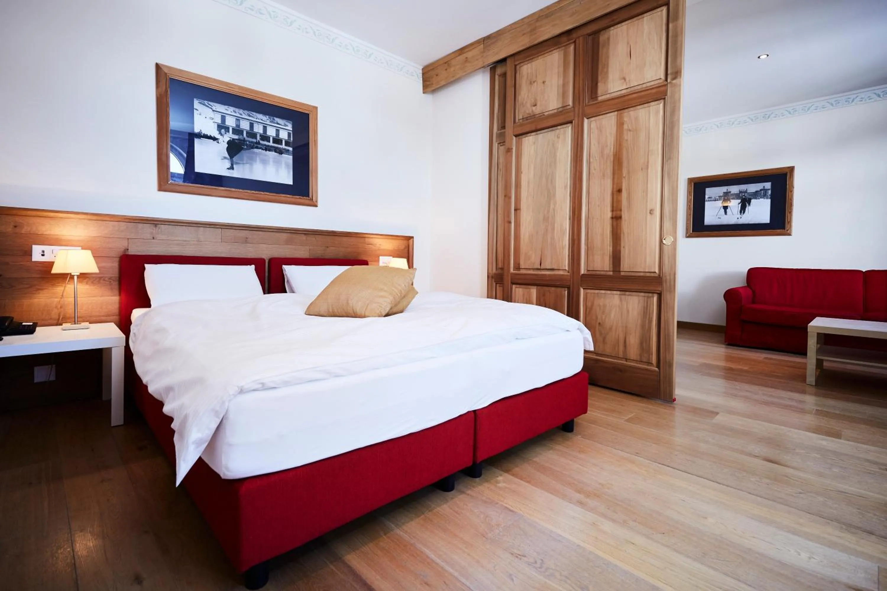 Bed in Maloja Palace Suites CO2-Neutral