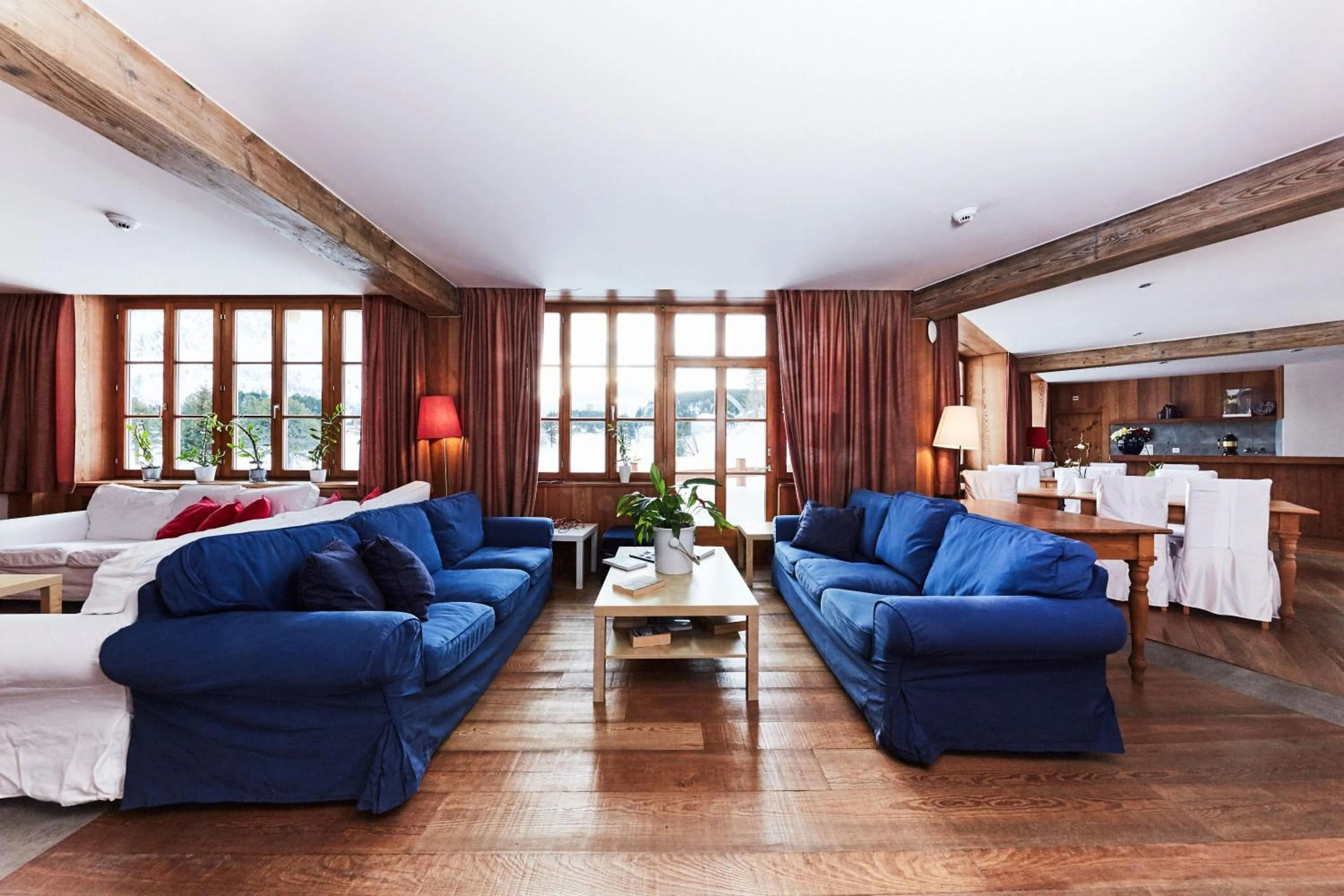 Bed in Maloja Palace Suites CO2-Neutral