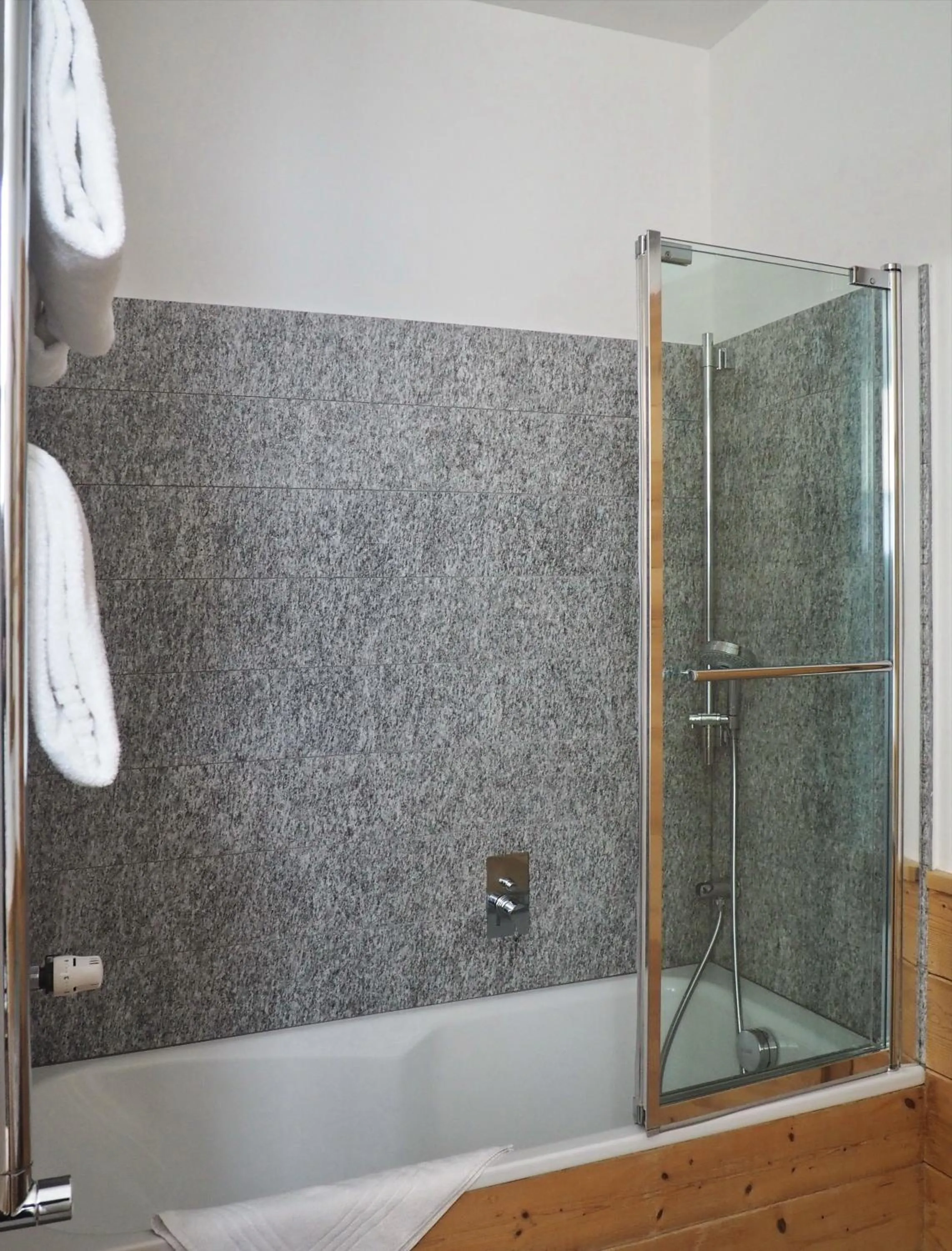 Bathroom in Maloja Palace Suites CO2-Neutral