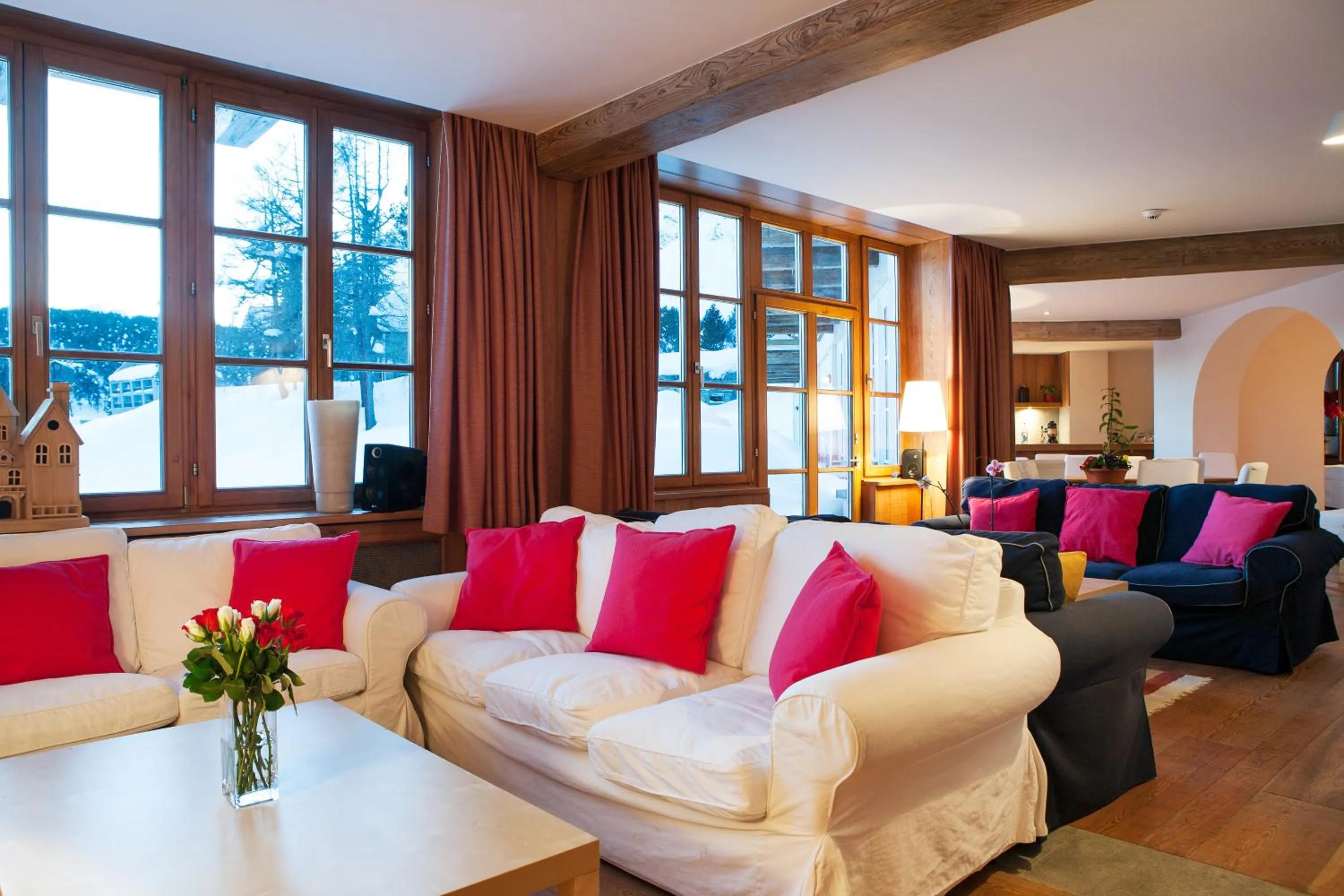Lounge or bar in Maloja Palace Suites CO2-Neutral