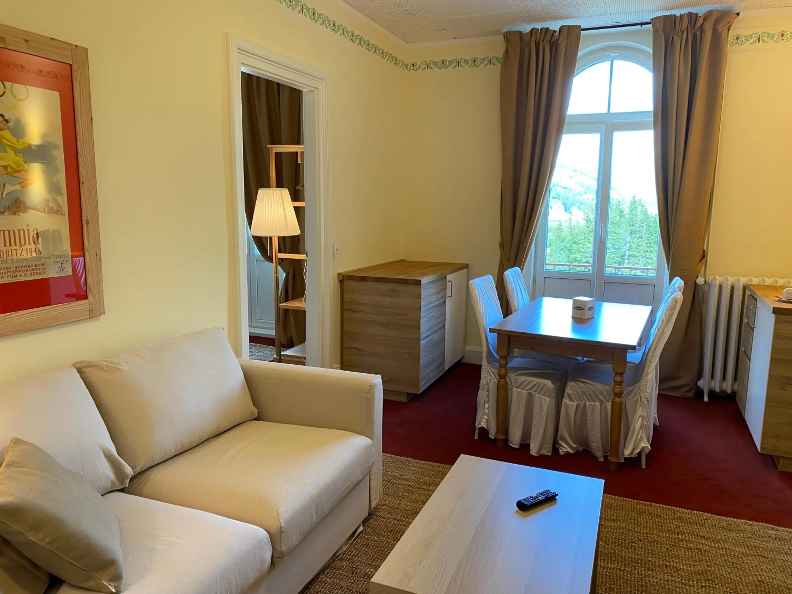 Living room in Maloja Palace Suites CO2-Neutral