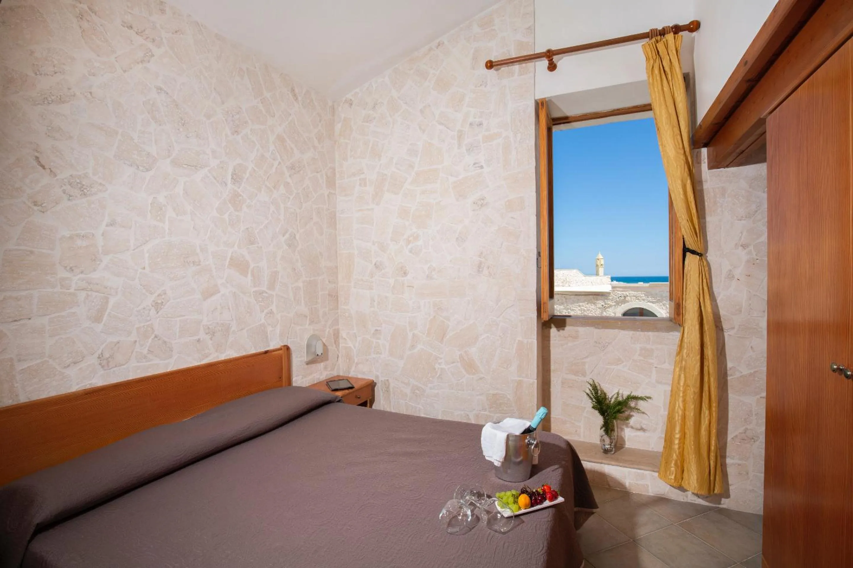 Bed in Hotel Punta San Francesco