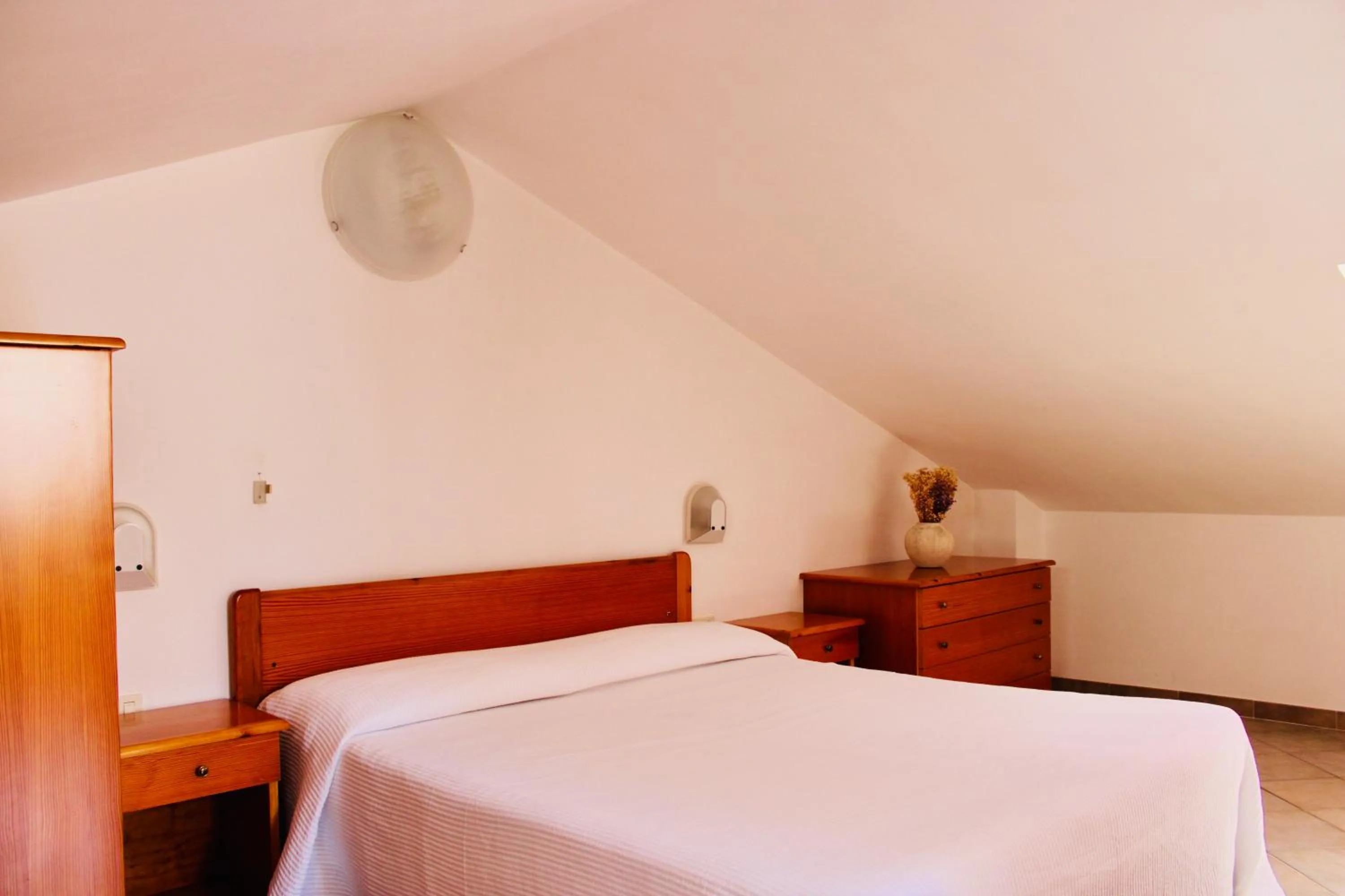 Photo of the whole room, Bed in Hotel Punta San Francesco
