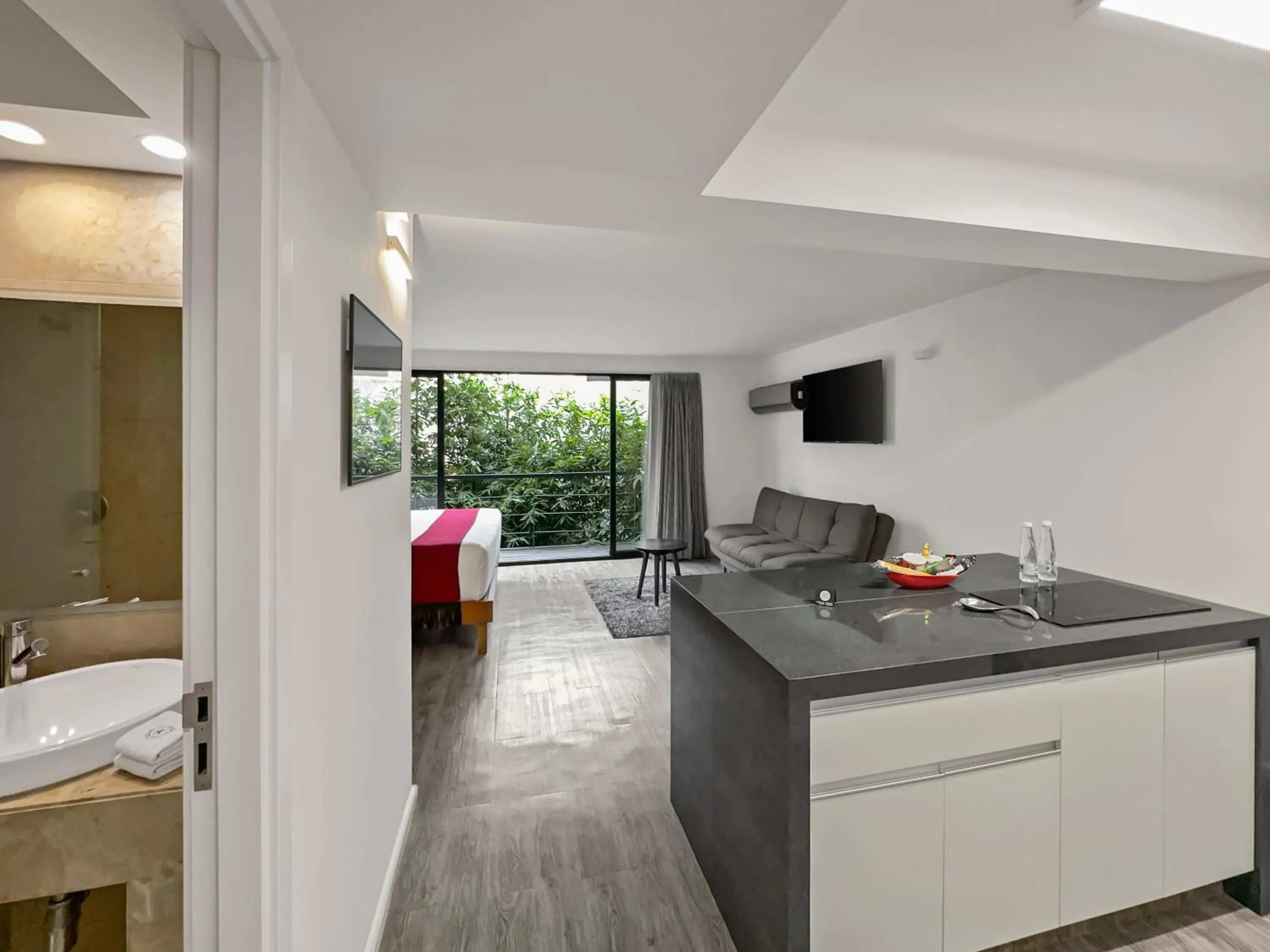 Kitchen or kitchenette in Armonik Suites By Casanevo