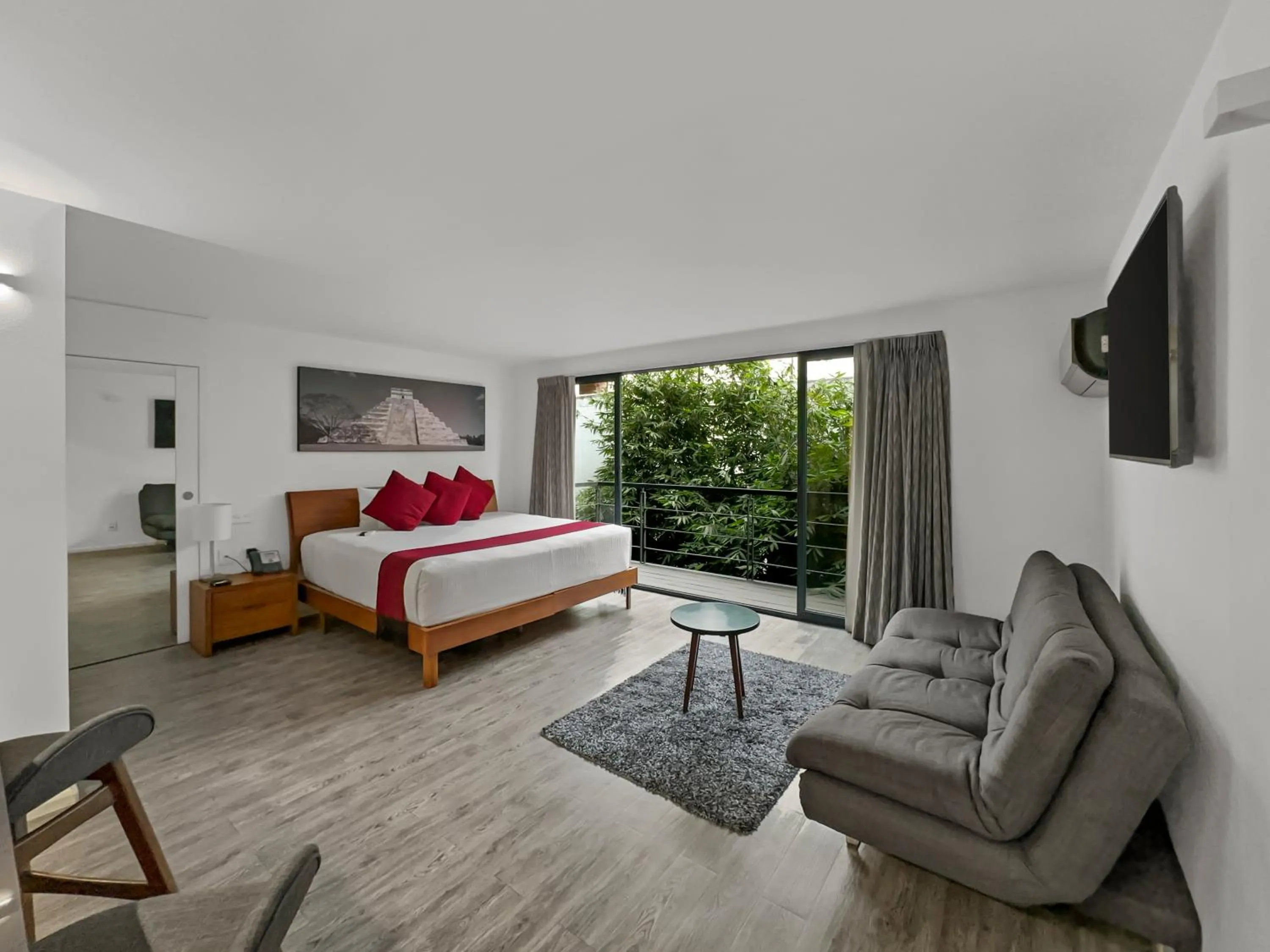 Photo of the whole room, Bed in Armonik Suites By Casanevo