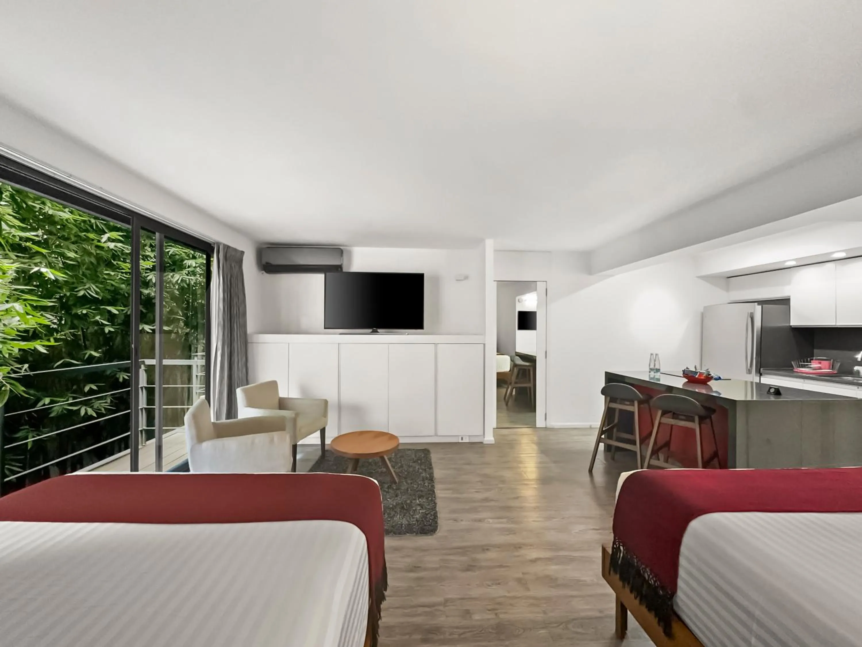 Photo of the whole room, Bed in Armonik Suites By Casanevo