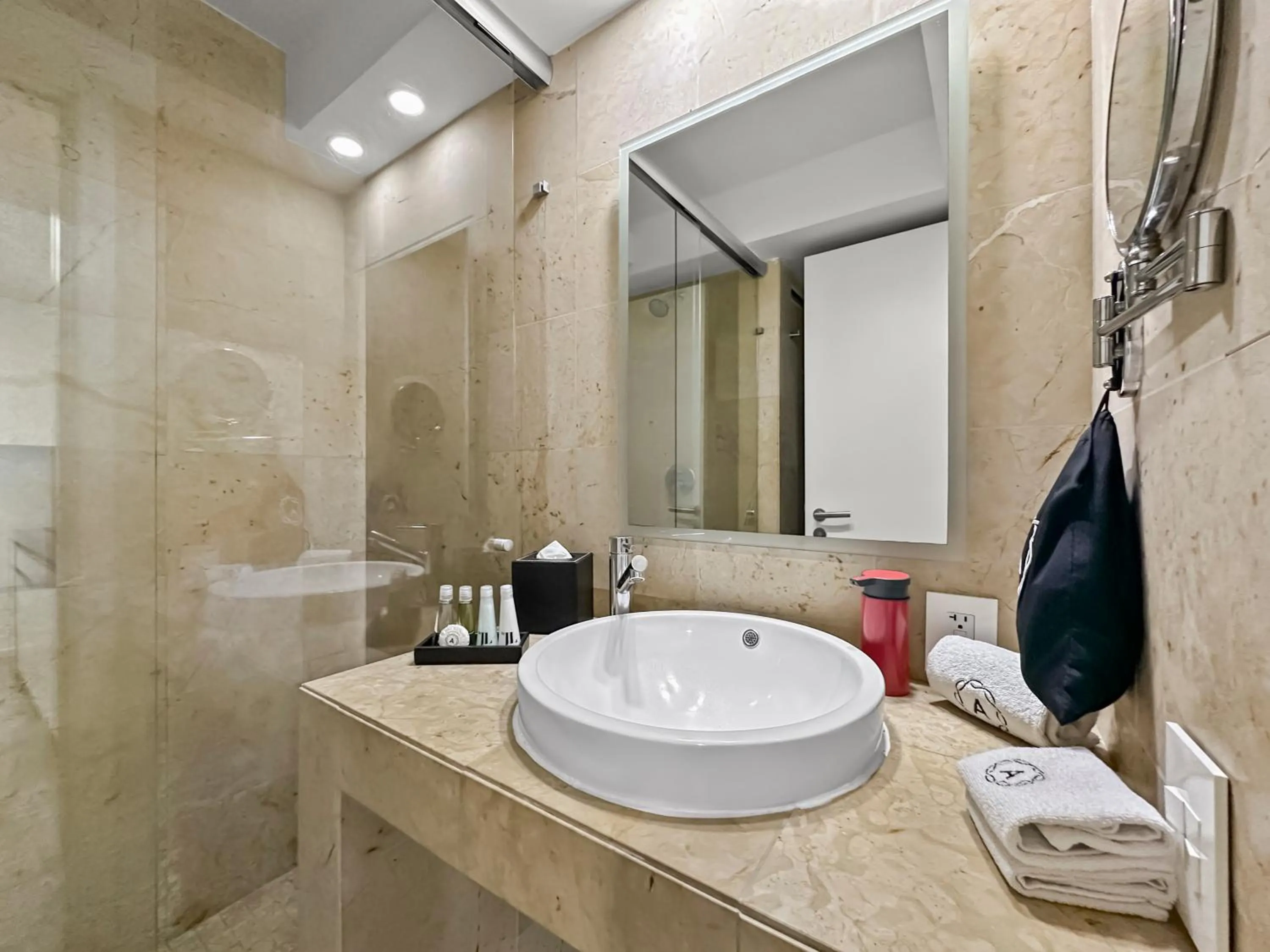 Bathroom in Armonik Suites By Casanevo