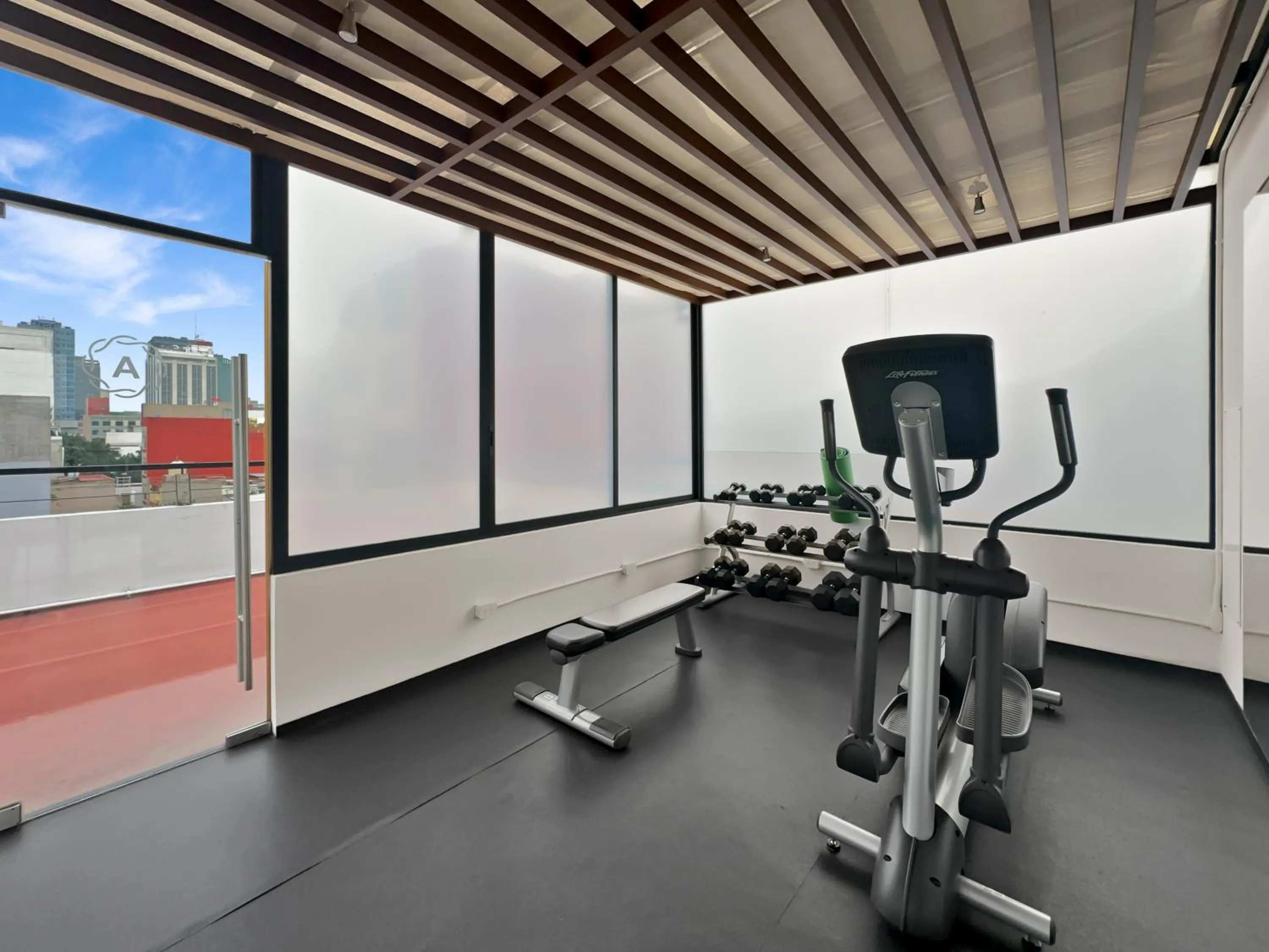 Fitness centre/facilities in Armonik Suites By Casanevo