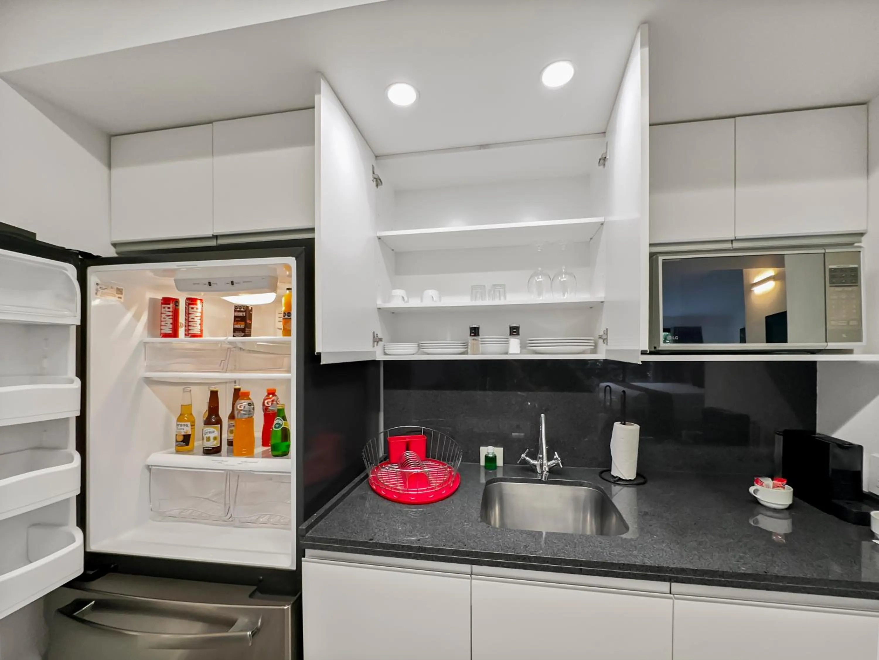 Kitchen or kitchenette in Armonik Suites By Casanevo