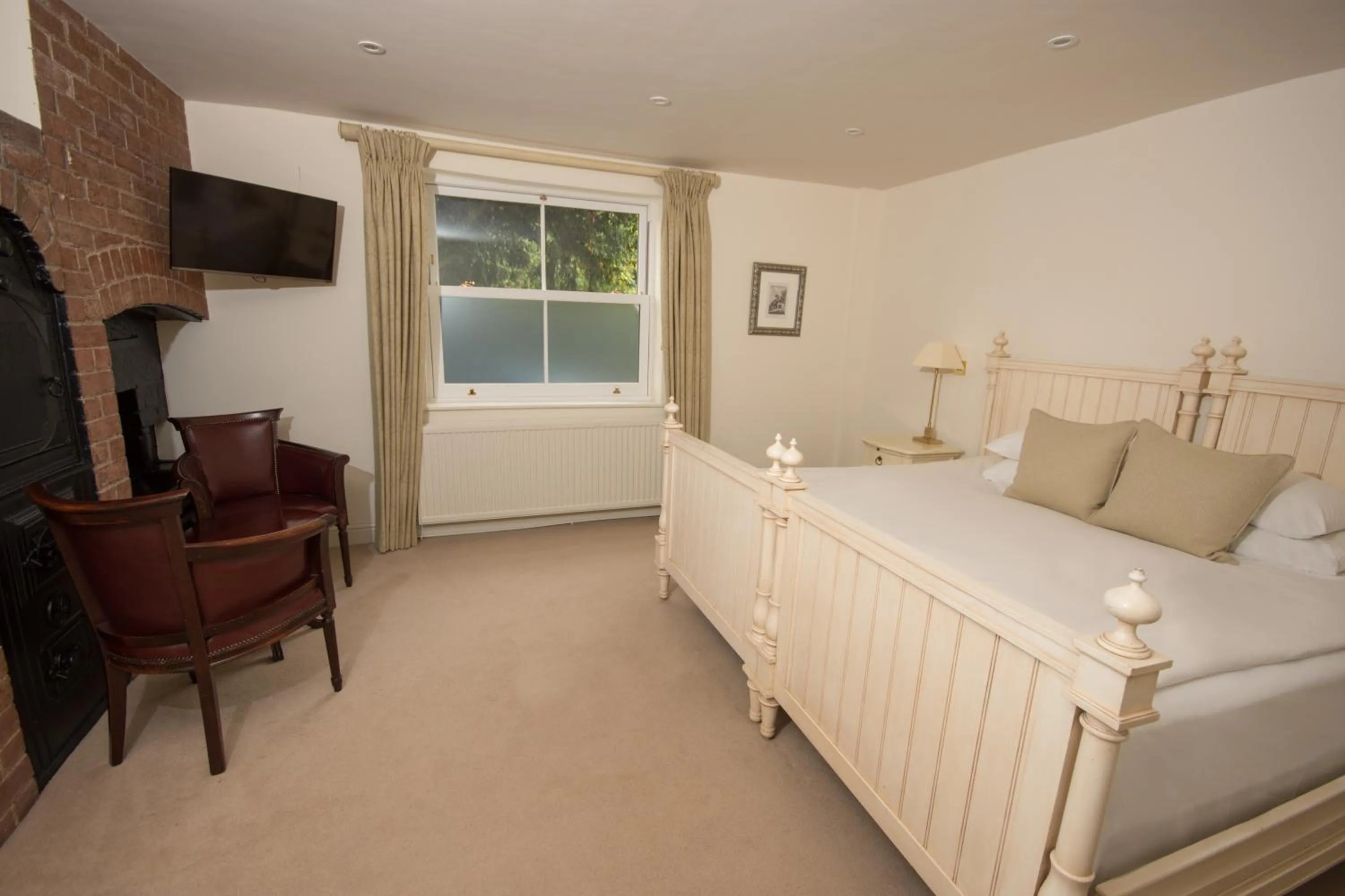 Bedroom, Bed in Burythorpe House