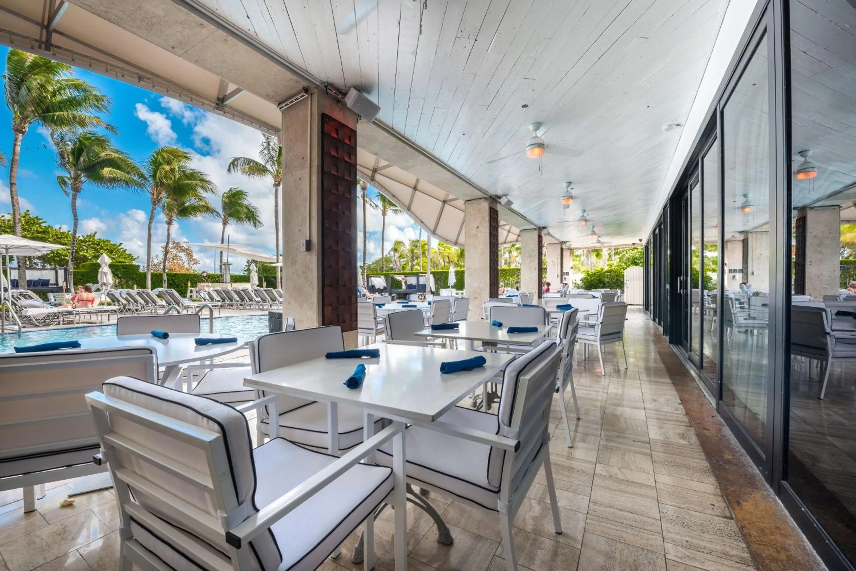 Restaurant/places to eat in Hilton Bentley Miami South Beach