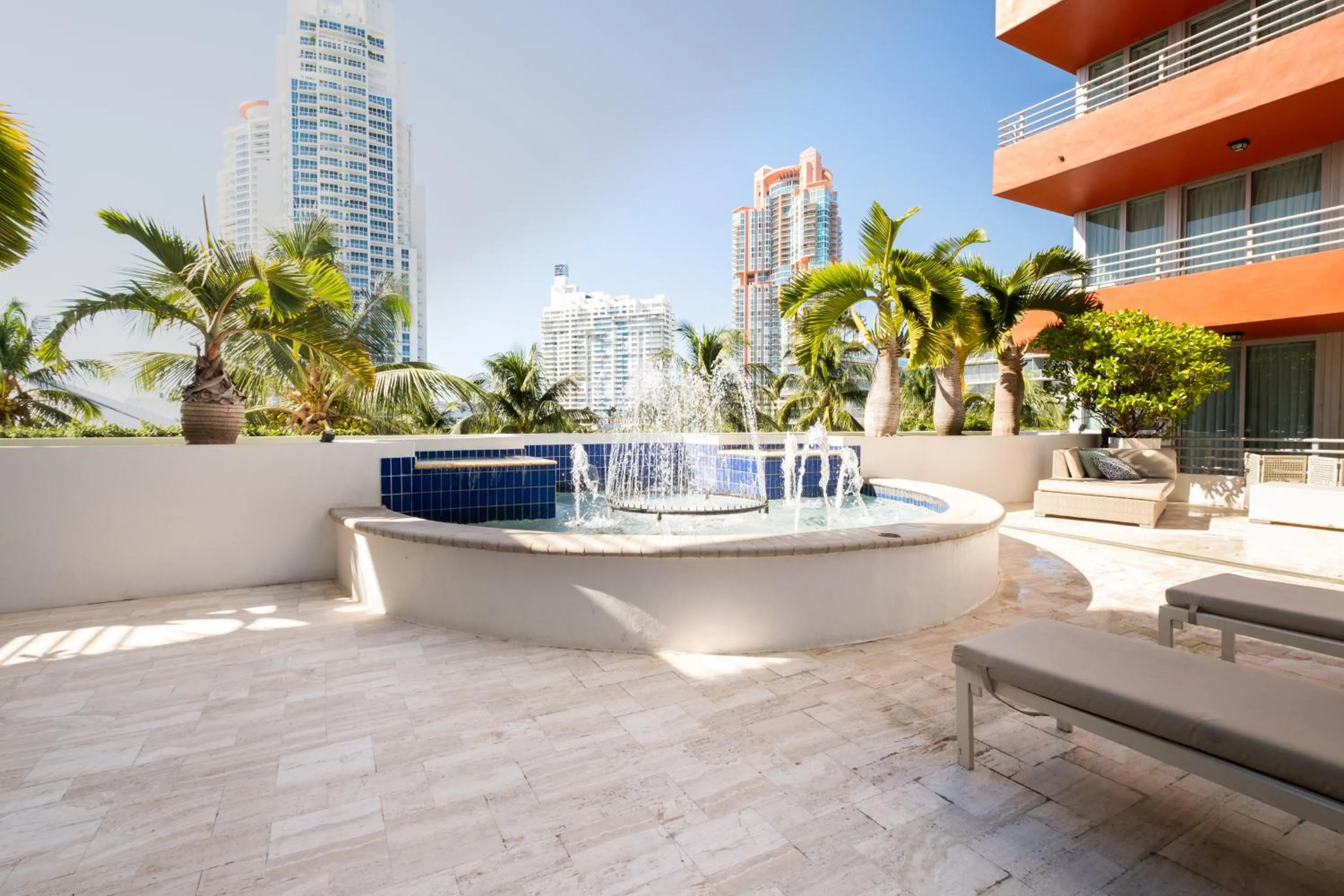Inner courtyard view in Hilton Bentley Miami South Beach