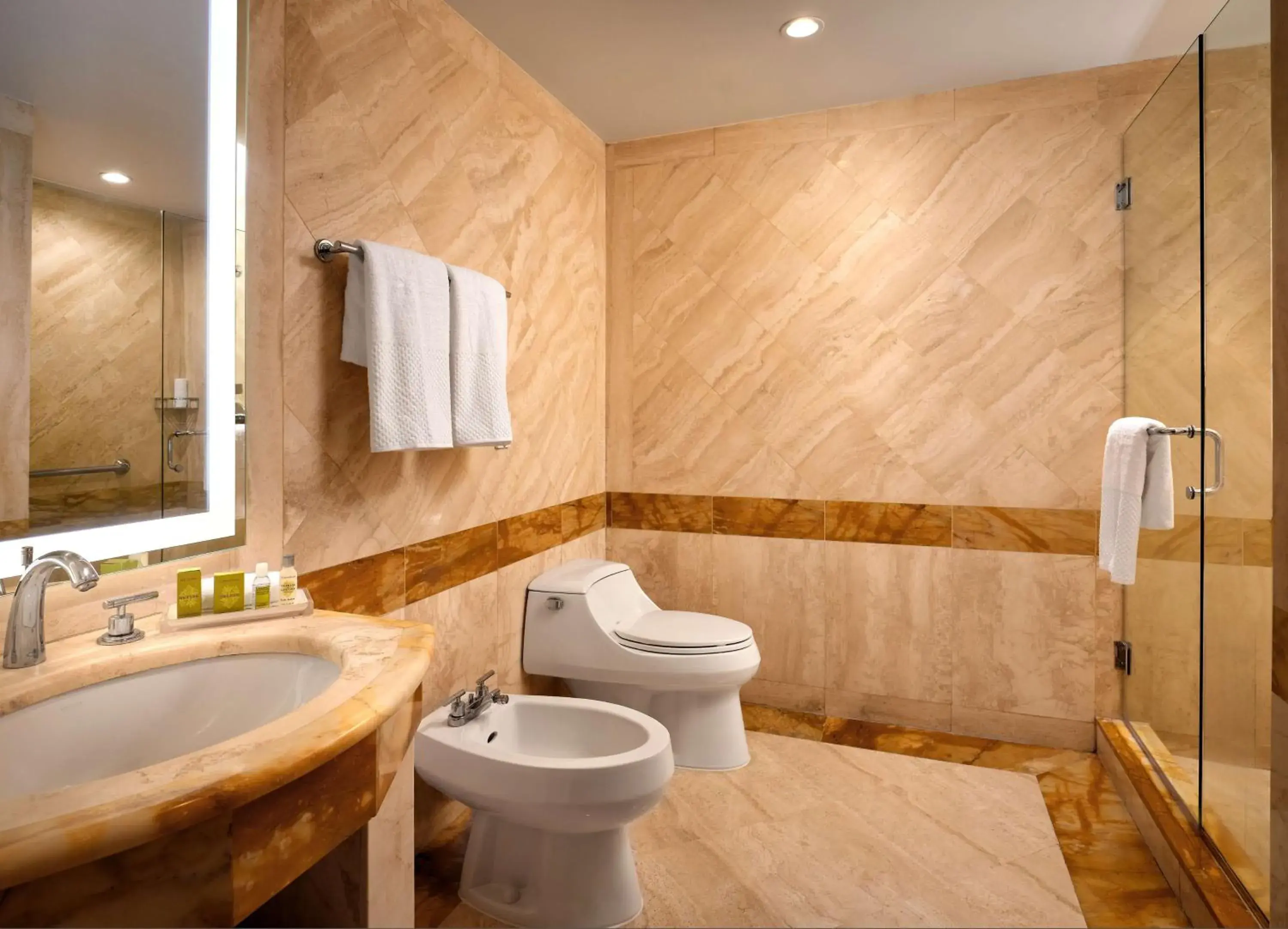 One-Bedroom King Suite with Partial Ocean View in Hilton Bentley Miami South Beach One-Bedroom King Suite with Partial Ocean View in Hilton Bentley Miami South Beach