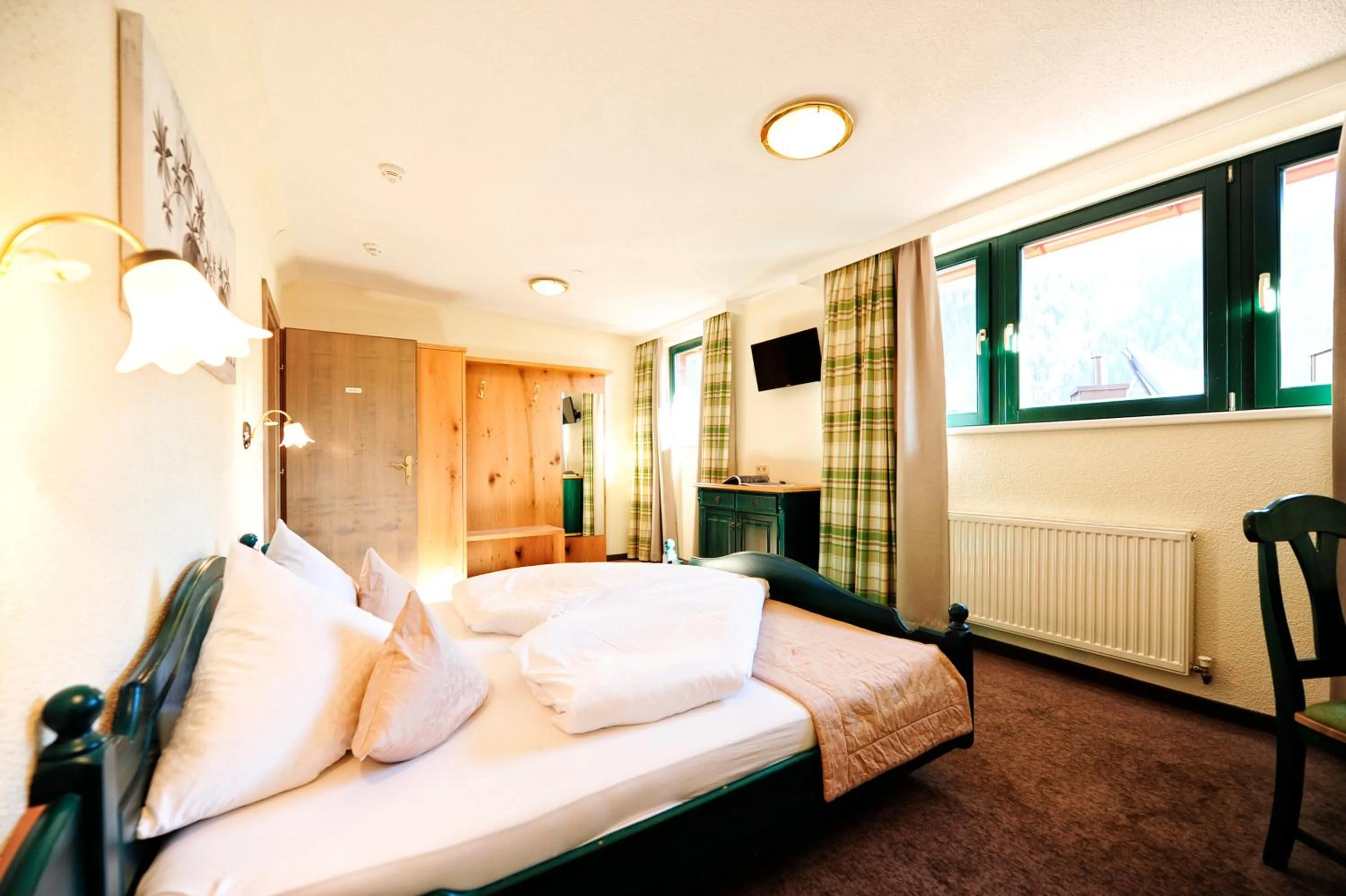 Bed in Alp Resort Tiroler Adler