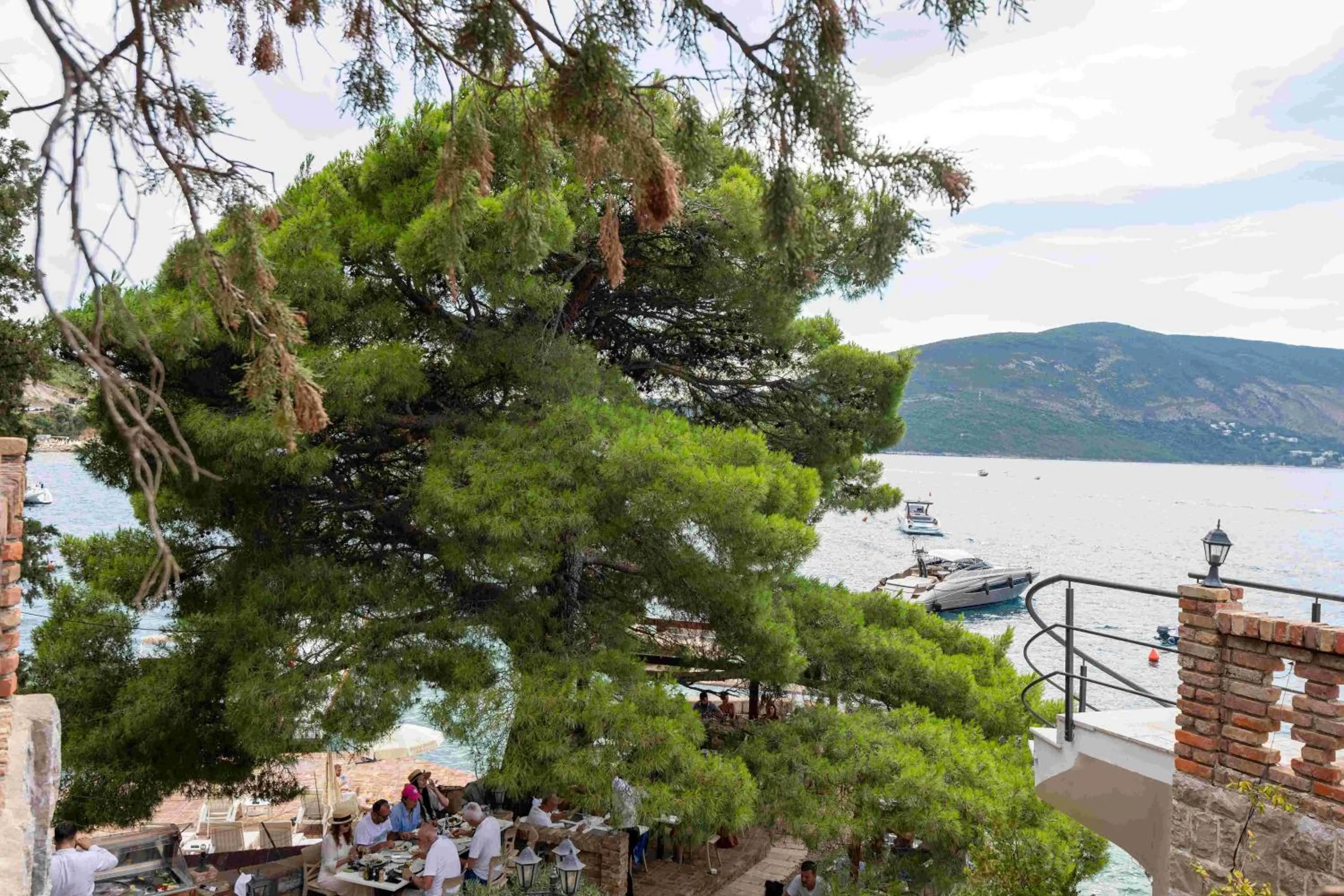 Day in Forte Rose Hotel