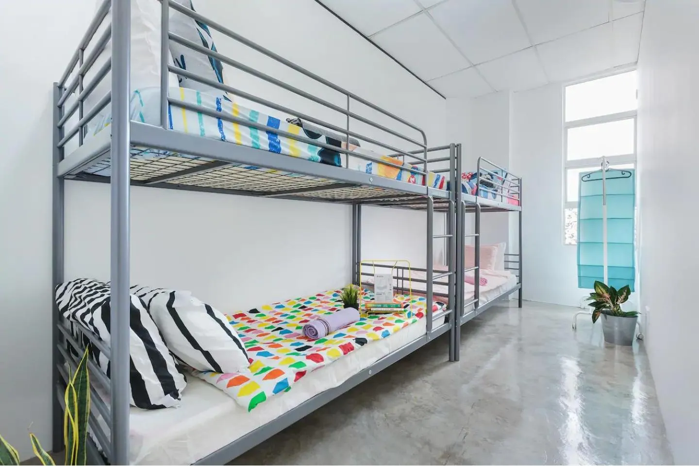 Bed in @ DE GARDEN ** AEON•IKEA•TESCO•THEMED• DESA TEBRAU JOHOR BAHRU