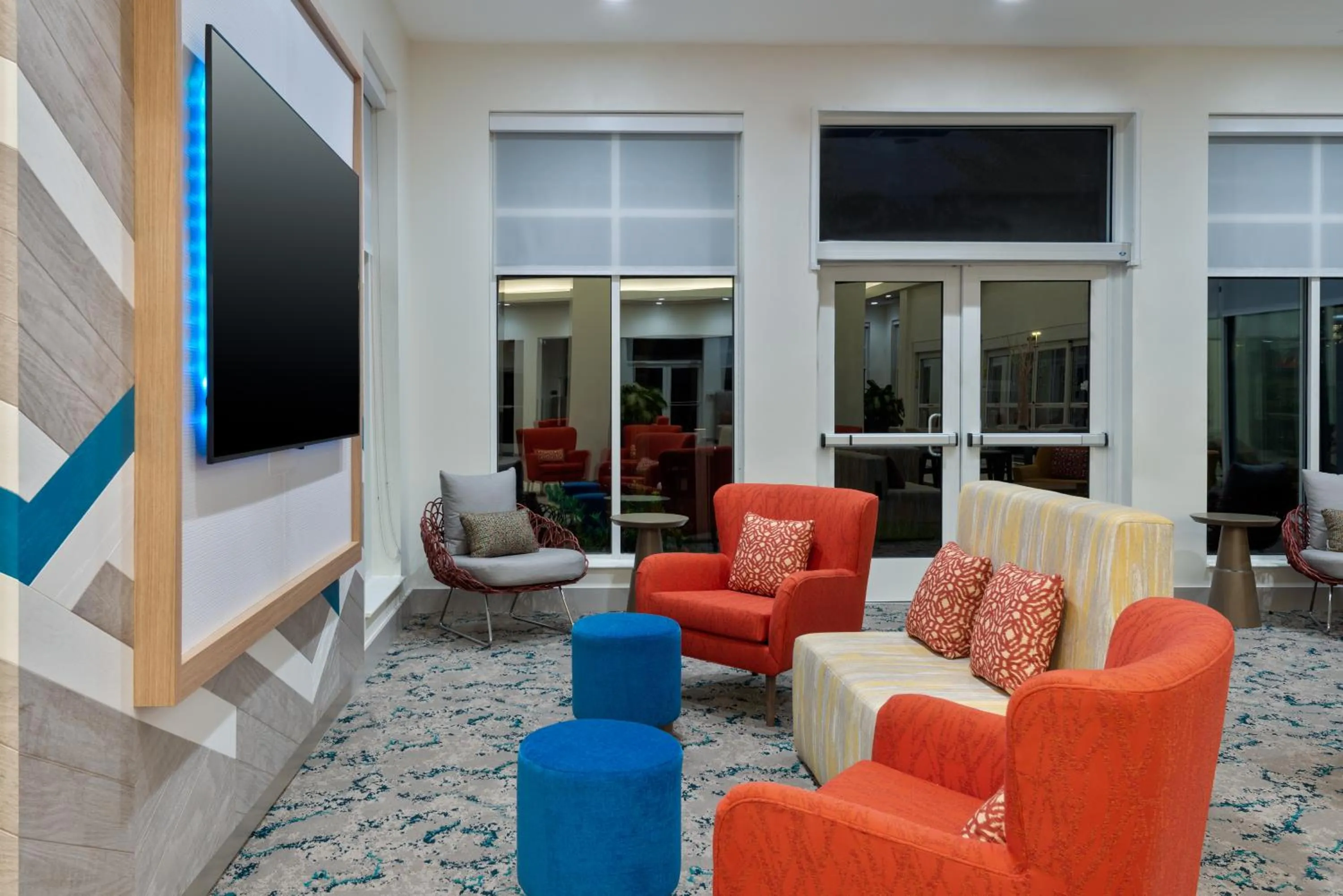 Seating area in Hilton Garden Inn Orlando International Drive North
