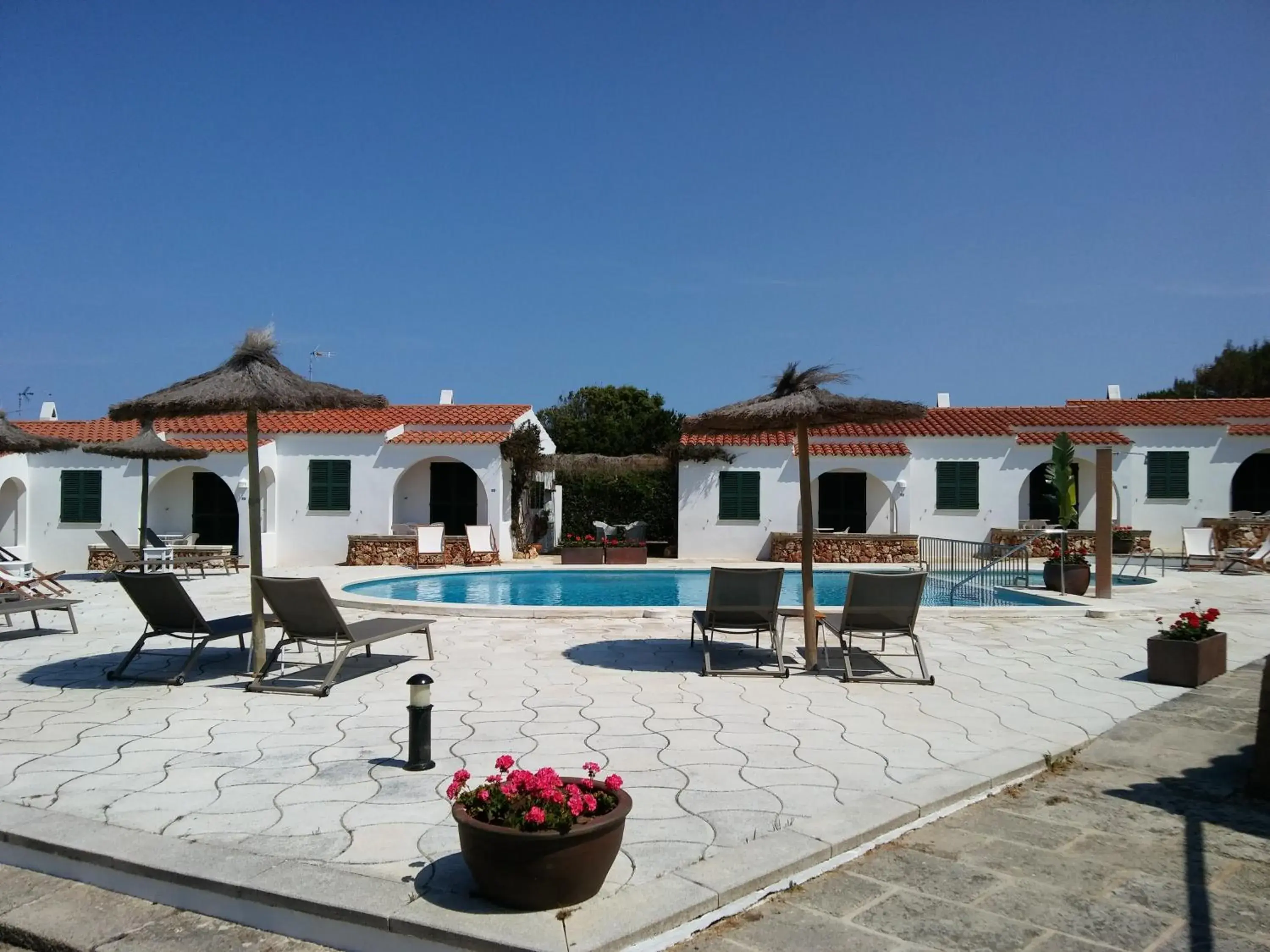 Swimming pool in Nure Cel Blau Swimming pool in Nure Cel Blau