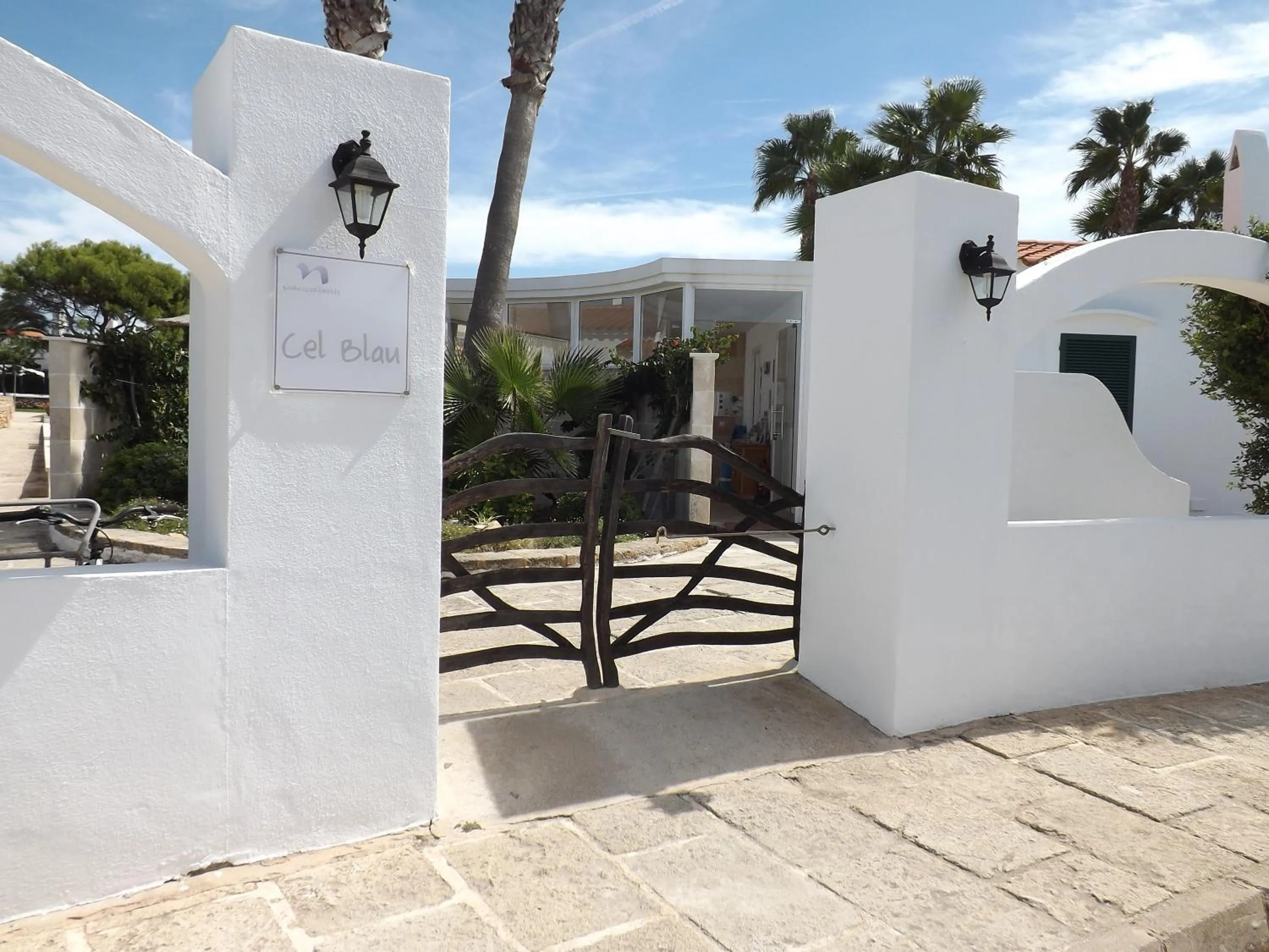 Facade/entrance in Nure Cel Blau