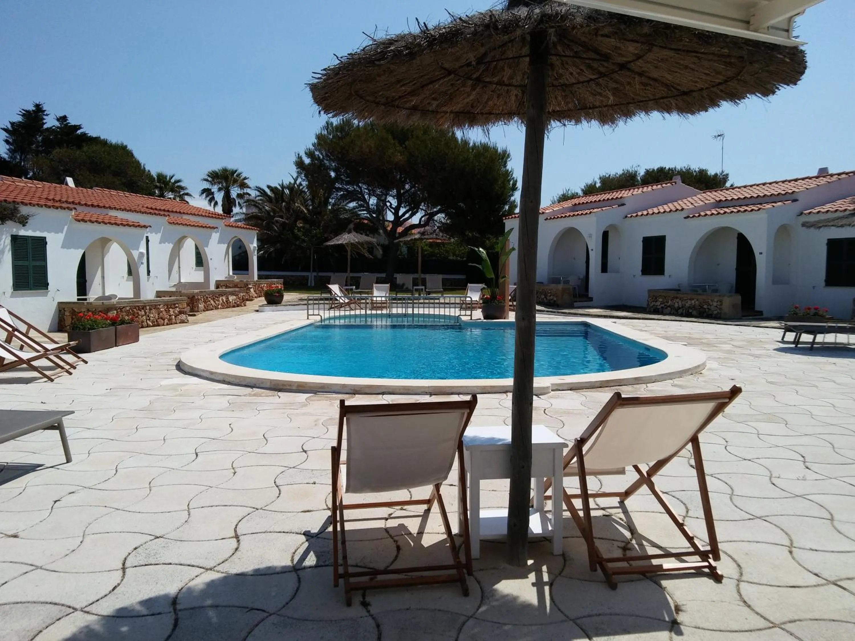 Swimming pool in Nure Cel Blau