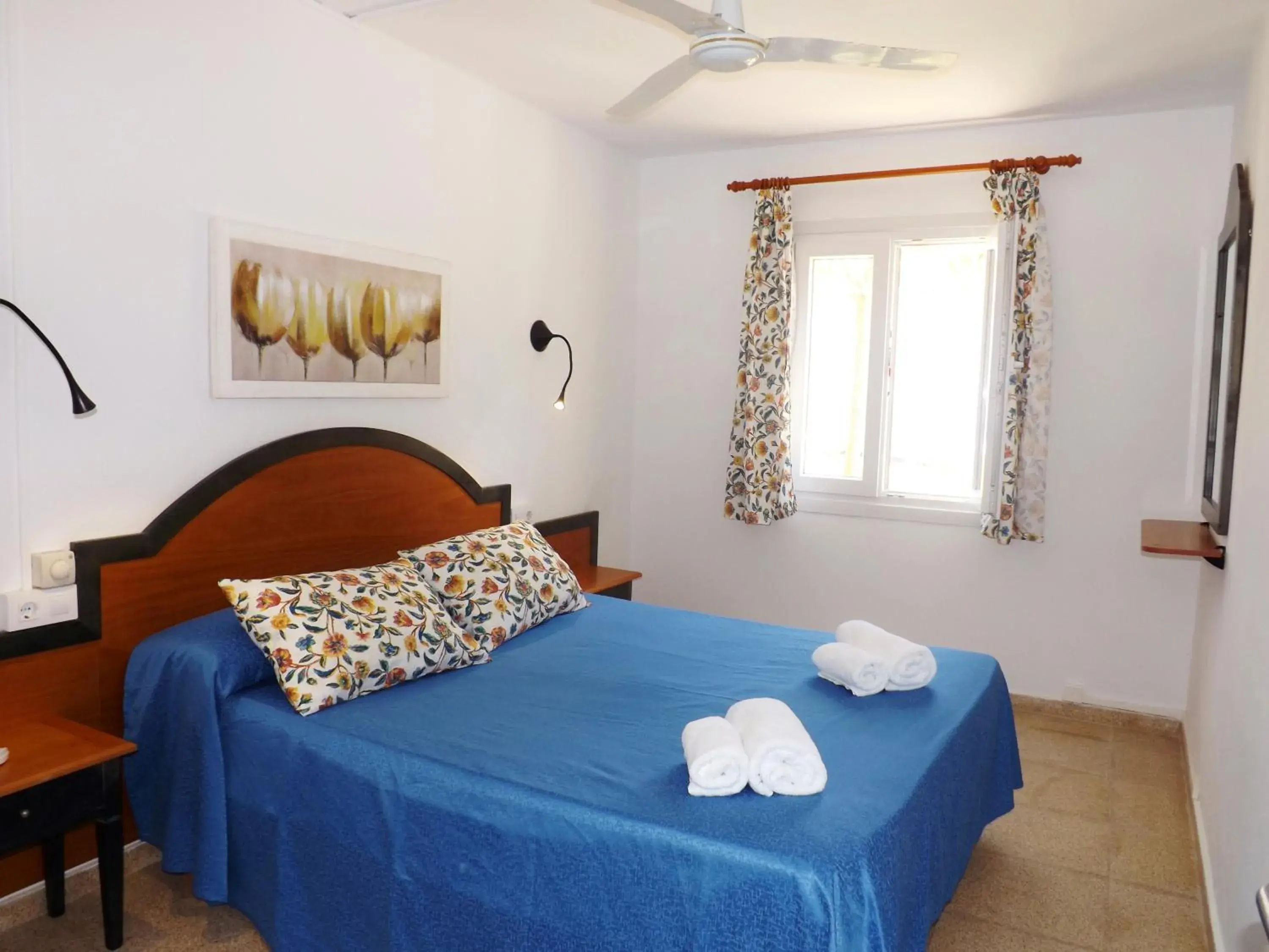 Bedroom, Bed in Nure Cel Blau Bedroom, Bed in Nure Cel Blau
