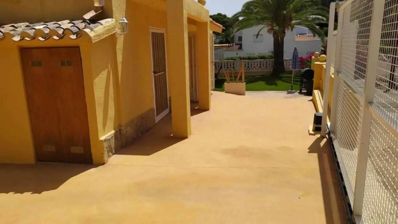 Property building in Villa Gota de Mar