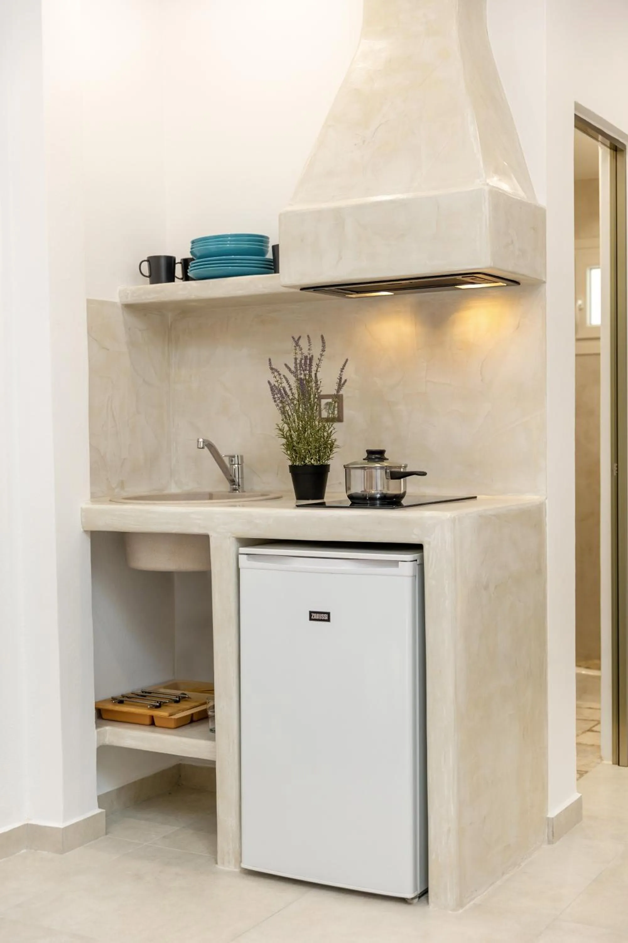 Kitchen or kitchenette in Katerina Roza Studios - Heartfelt Hospitality in the City