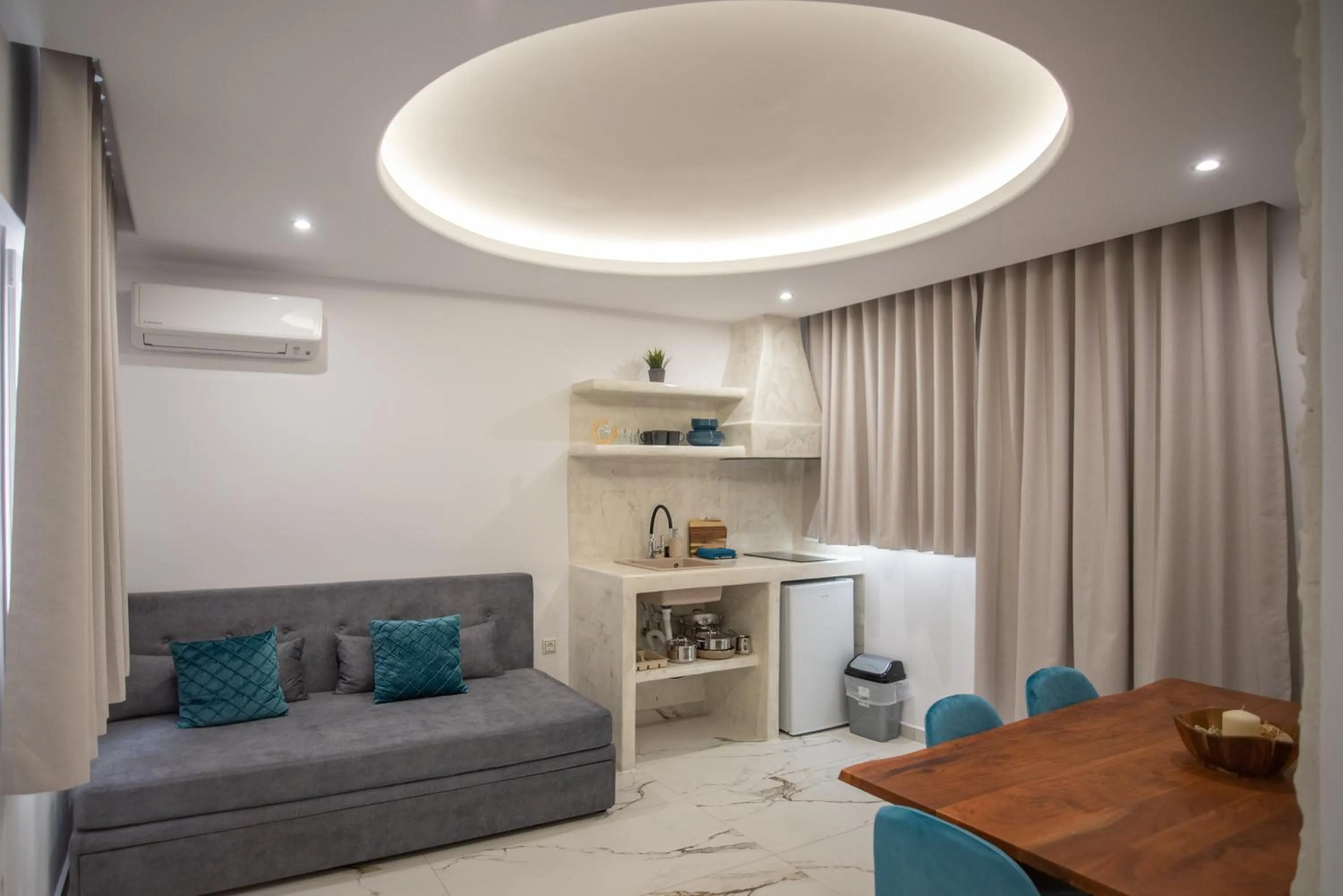 Kitchen or kitchenette in Katerina Roza Studios - Heartfelt Hospitality in the City