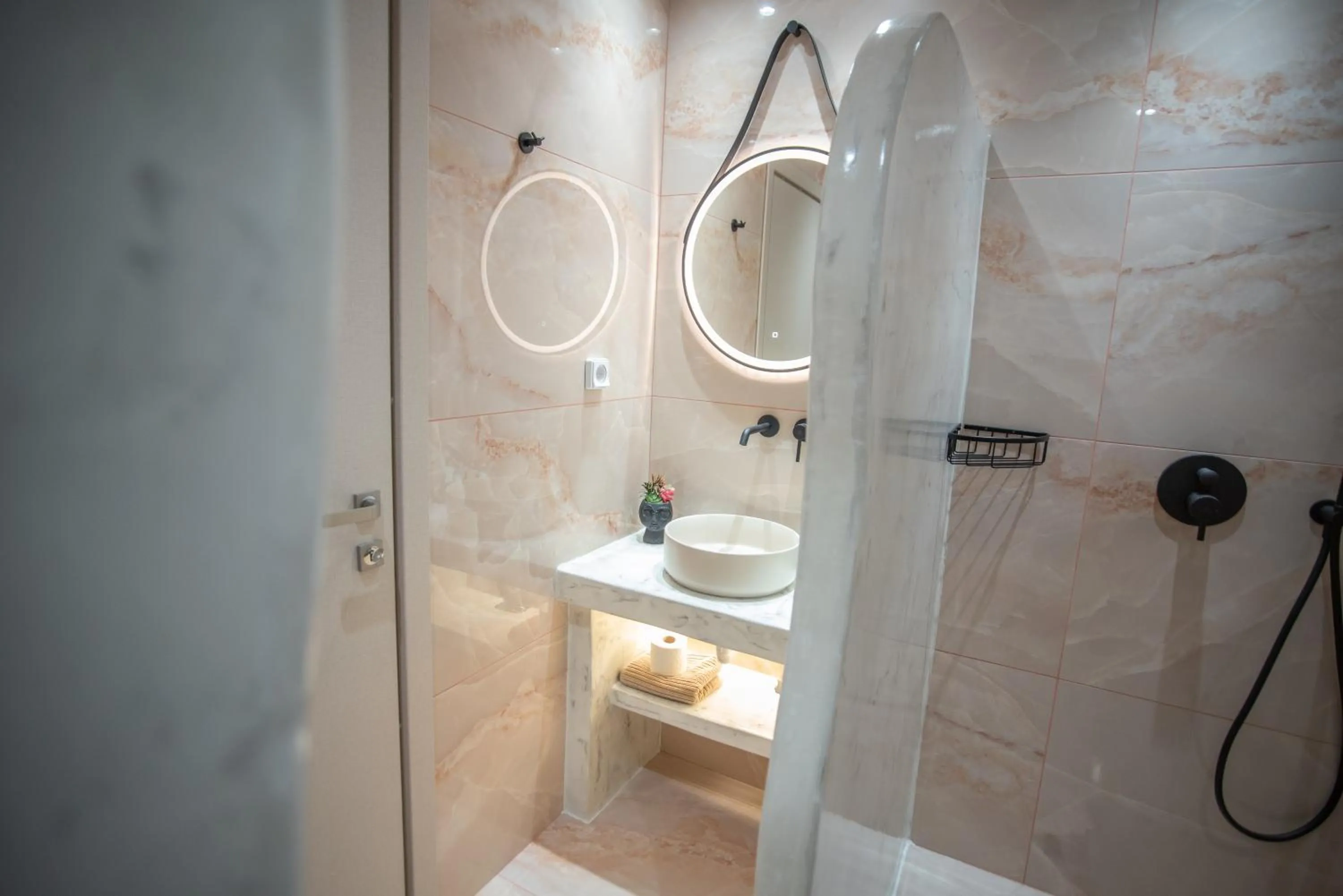 Shower in Katerina Roza Studios - Heartfelt Hospitality in the City