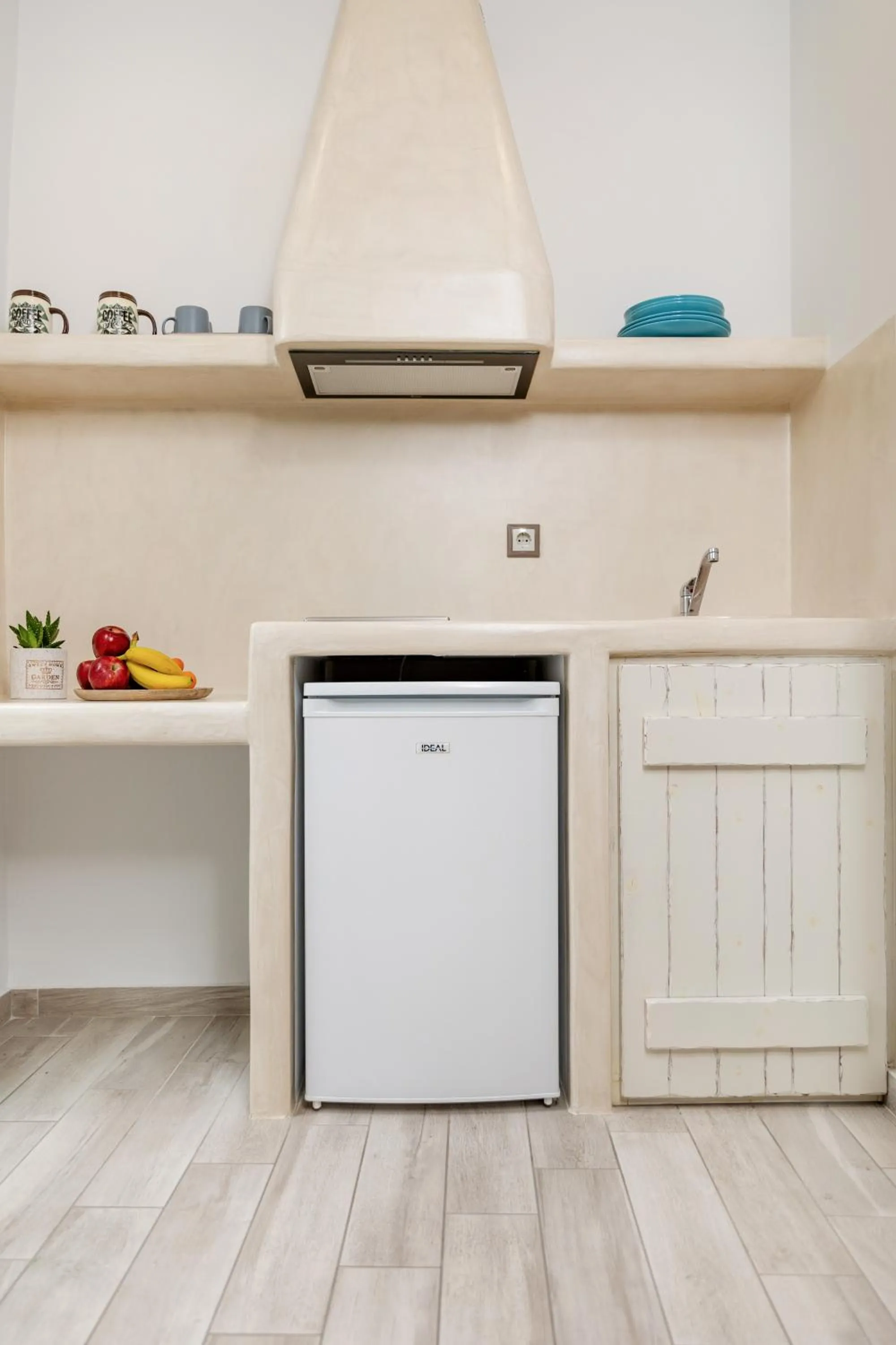 Kitchen or kitchenette in Katerina Roza Studios - Heartfelt Hospitality in the City