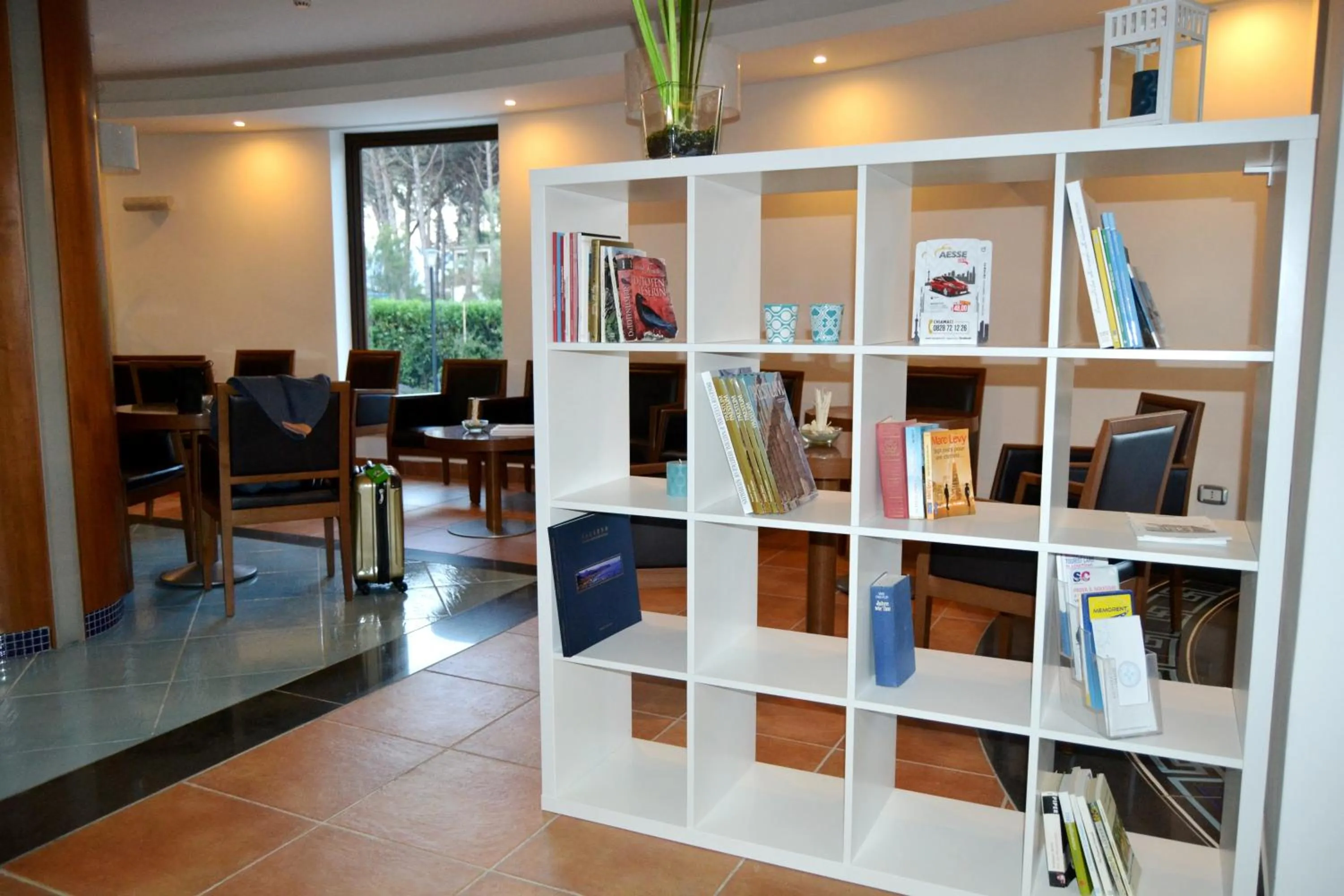 Communal lounge/ TV room in Parco Dei Principi