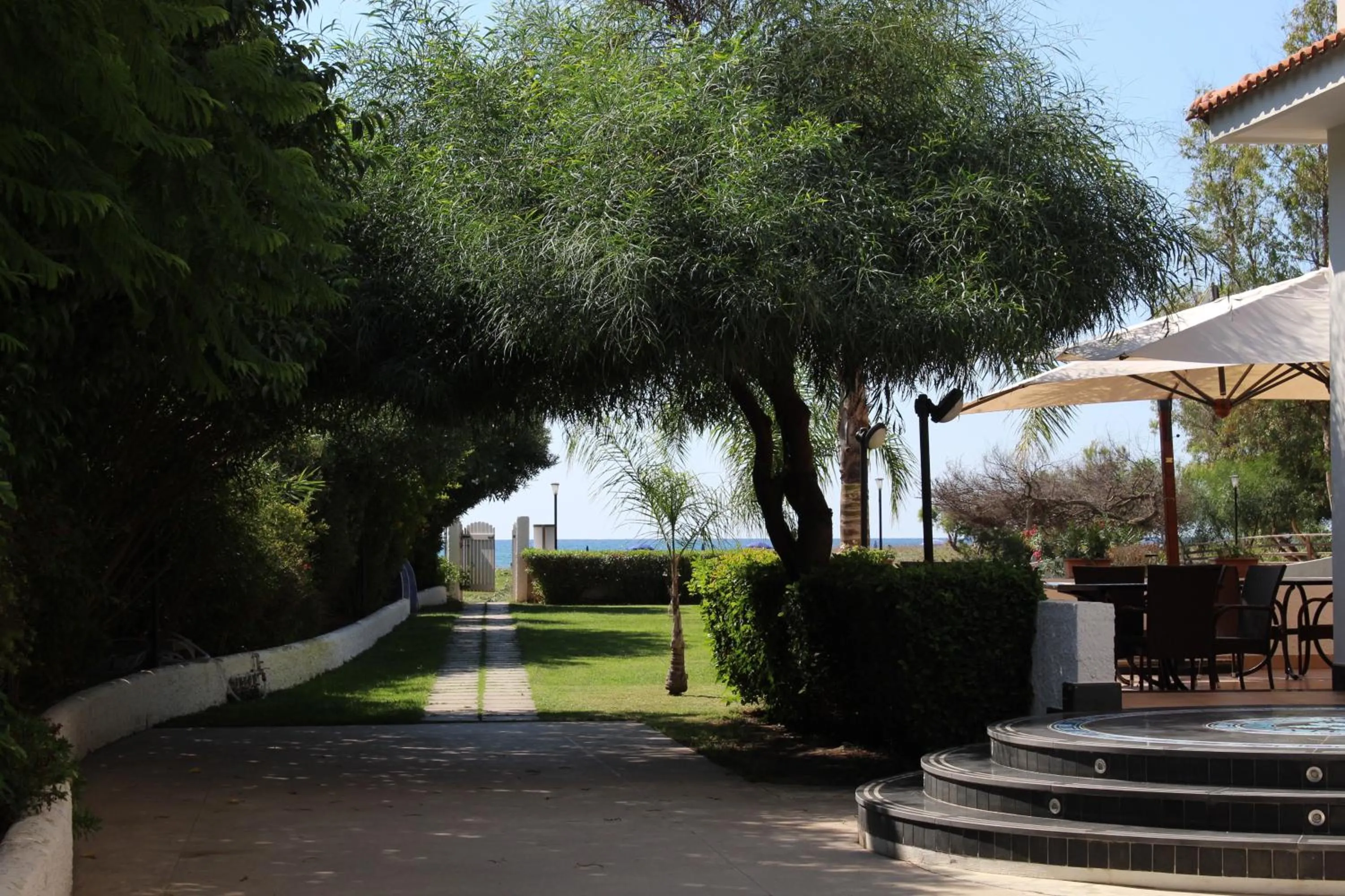 Facade/entrance in Parco Dei Principi