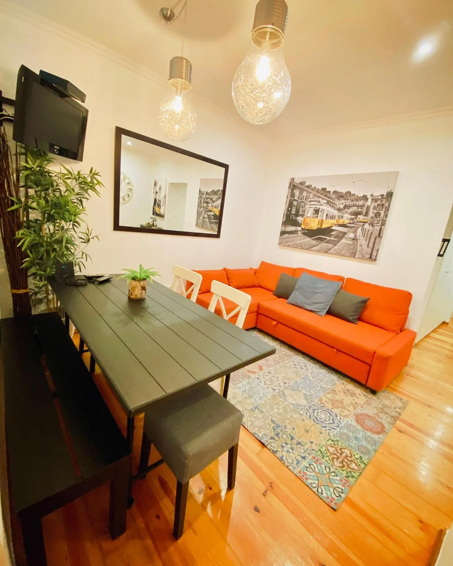 Living room in Ola Lisbon -Alfama I