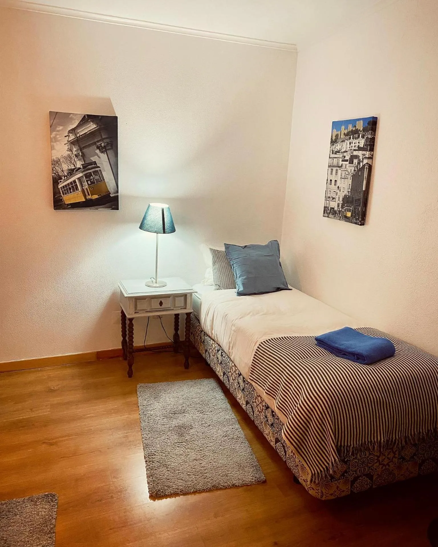Bed in Ola Lisbon -Alfama I