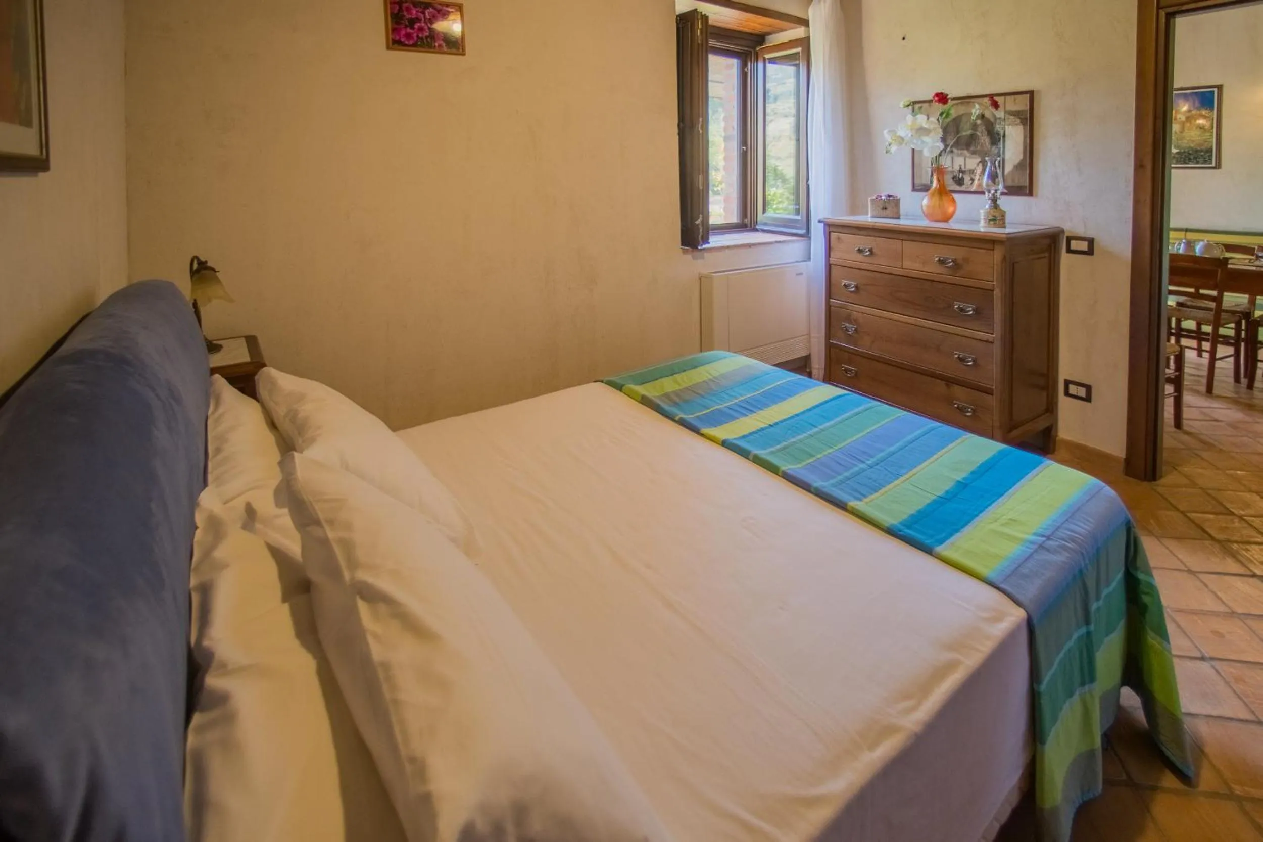 Bedroom, Bed in Poggio Pozzetti