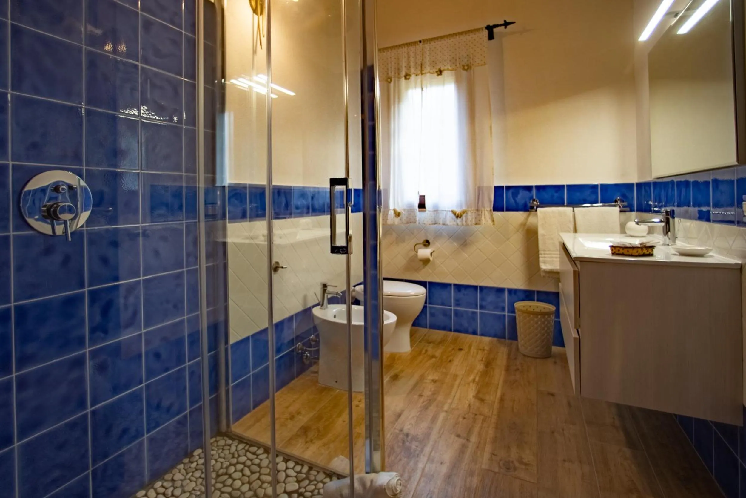 Shower in Poggio Pozzetti