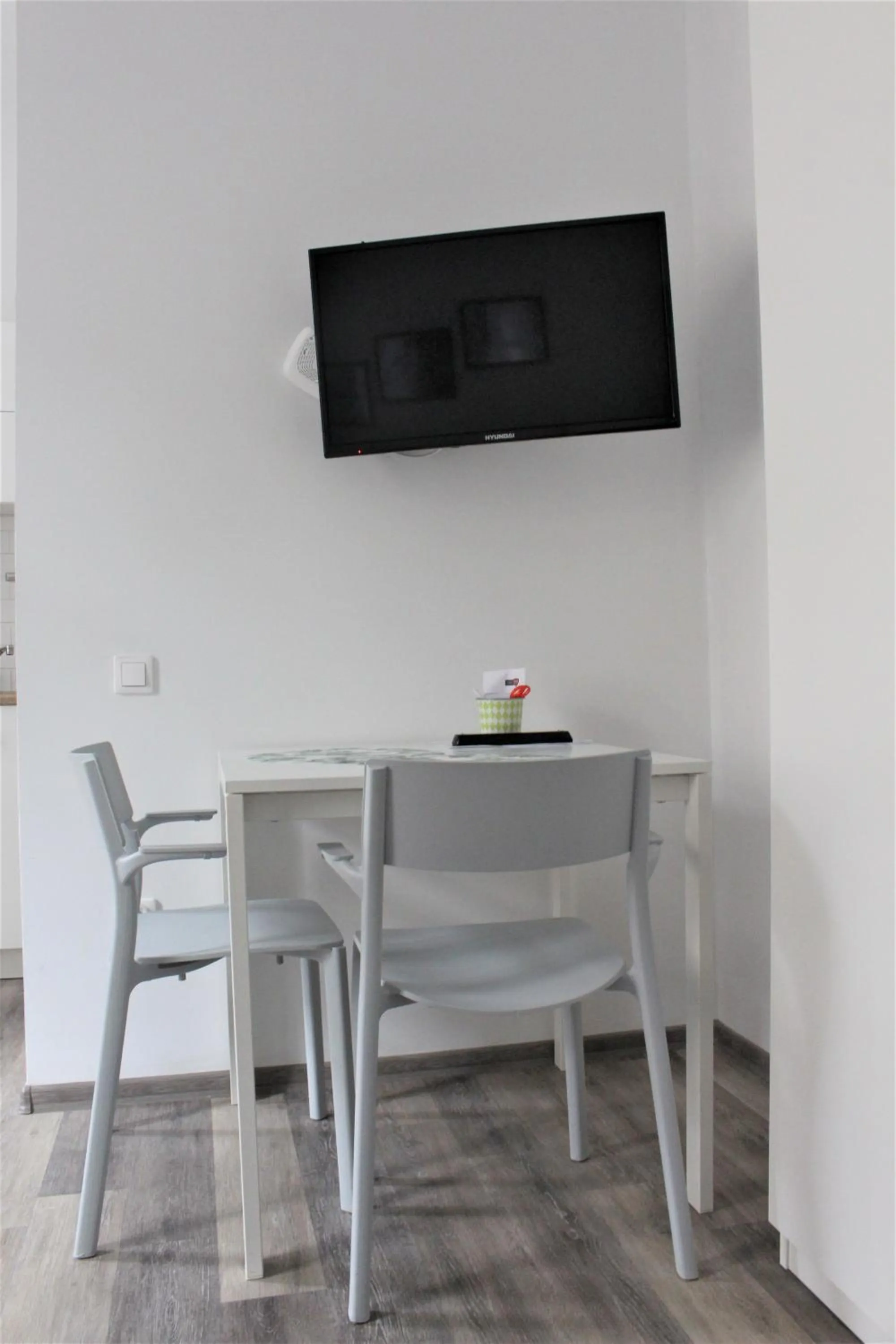 TV and multimedia in Stay99 Apart