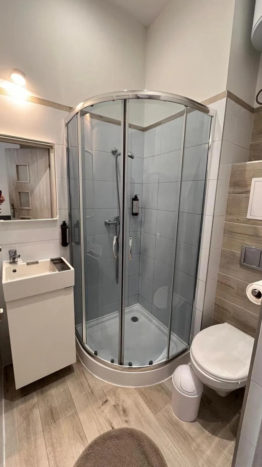 Shower in Stay99 Apart