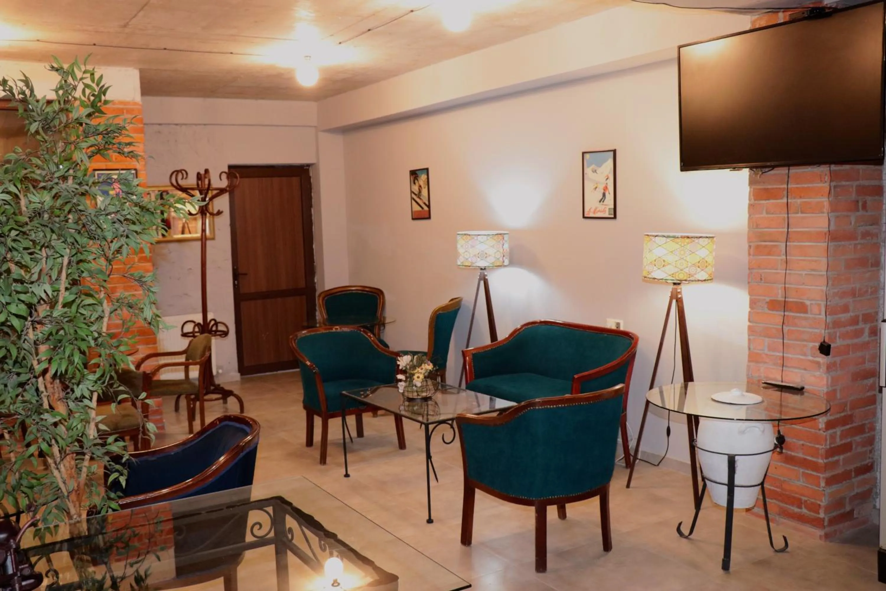 Lounge or bar in Loft Hotel Bakuriani