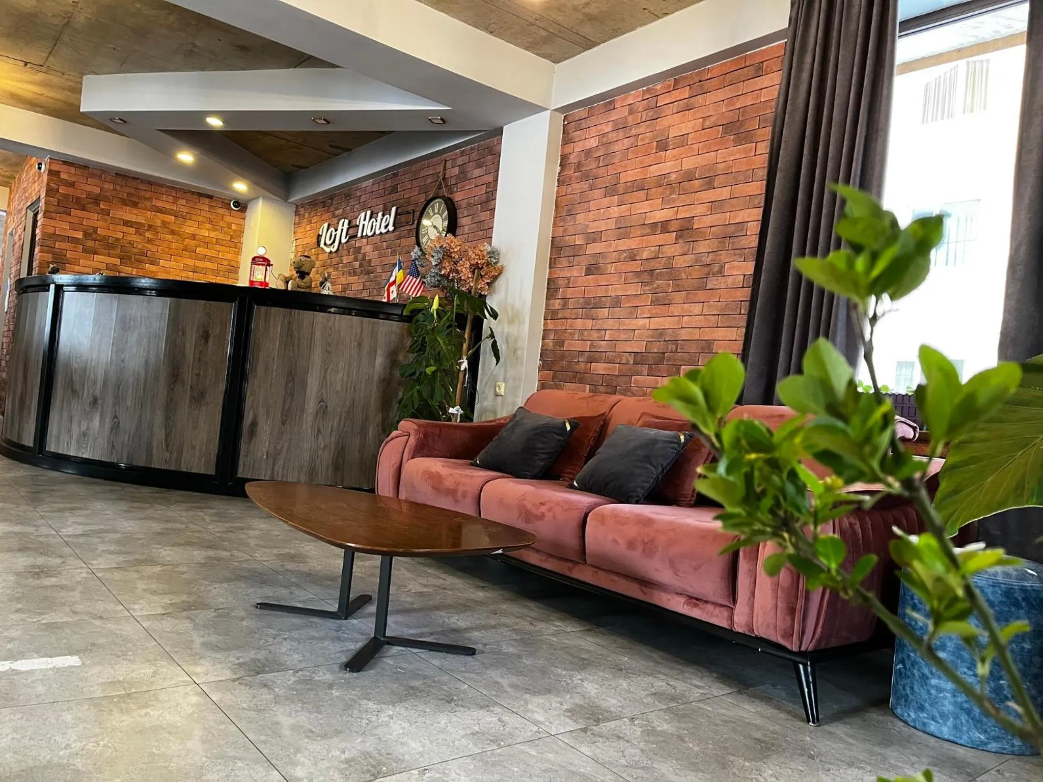 Communal lounge/ TV room in Loft Hotel Bakuriani