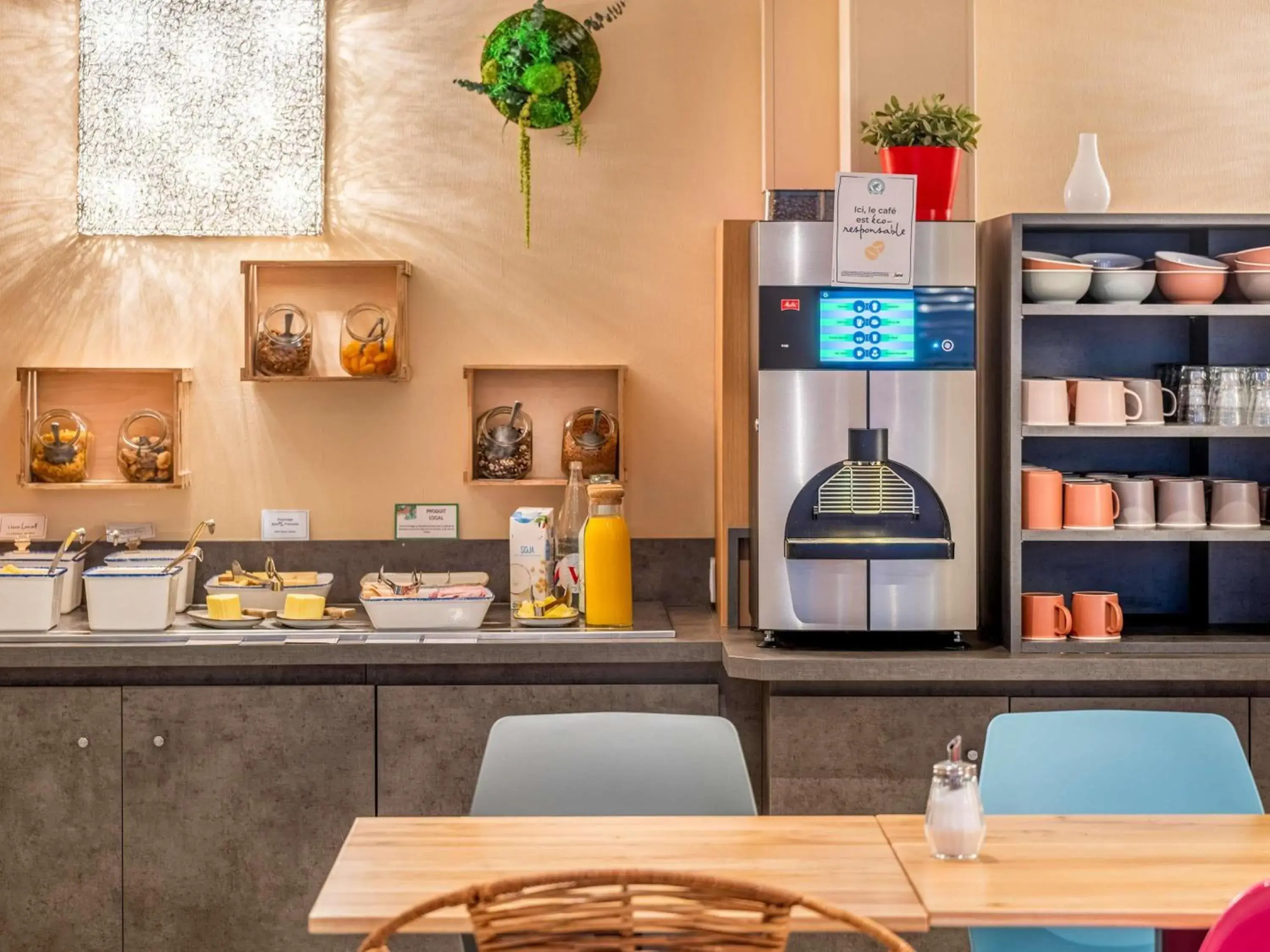 Breakfast in ibis Styles Blois Centre Gare Breakfast in ibis Styles Blois Centre Gare