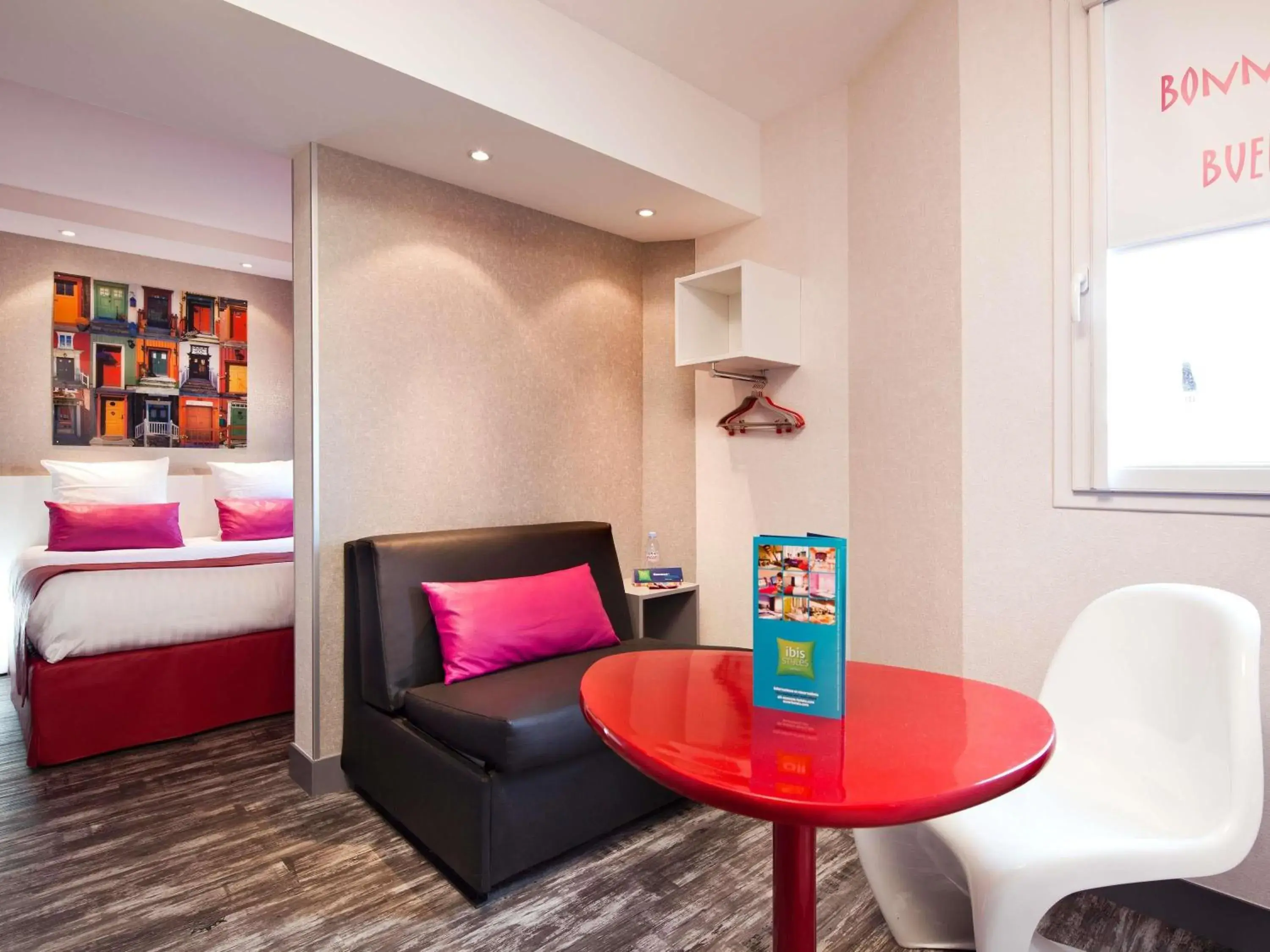 Bedroom, Bed in ibis Styles Blois Centre Gare Bedroom, Bed in ibis Styles Blois Centre Gare
