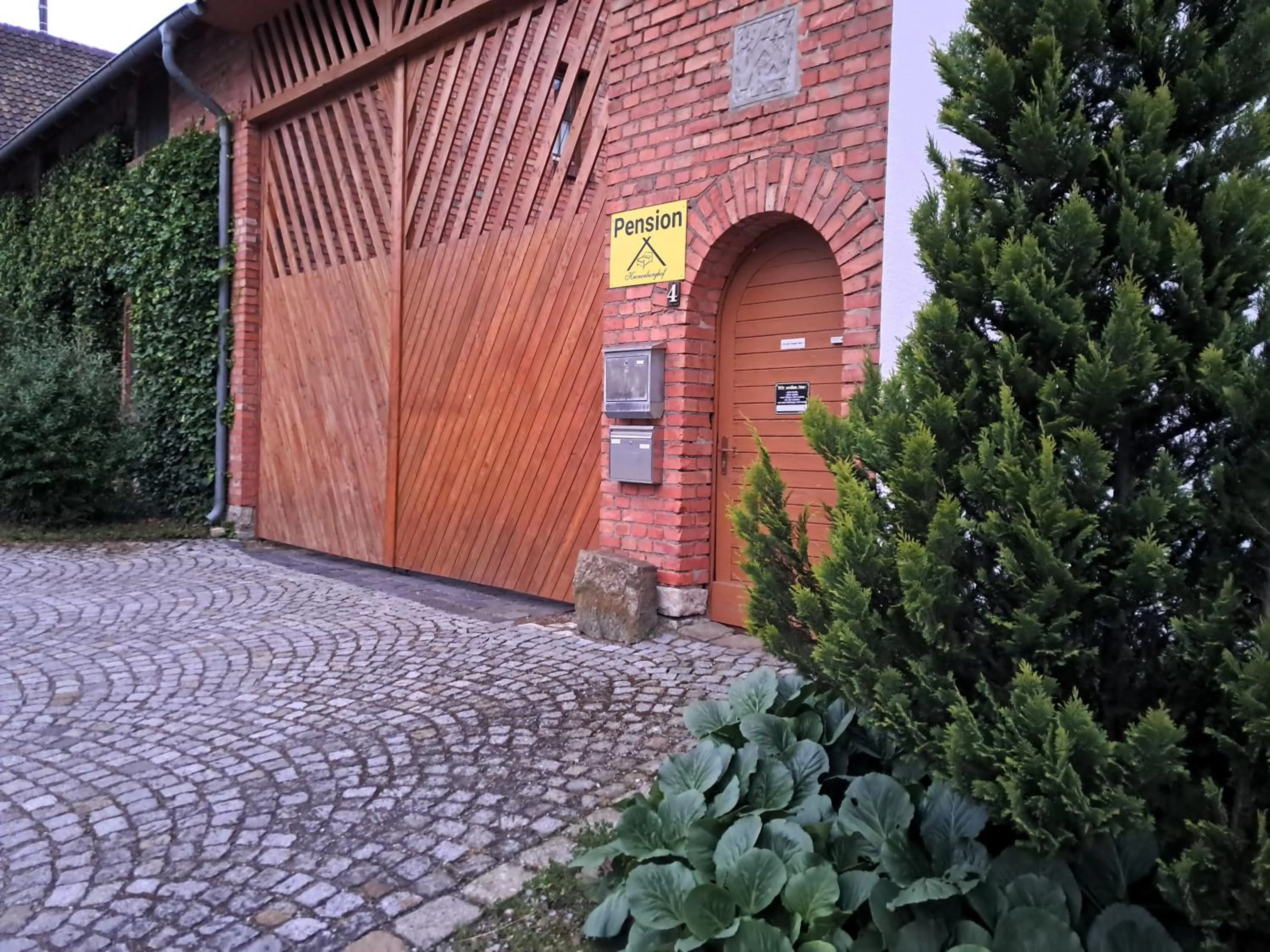 Pension Kronenburghof