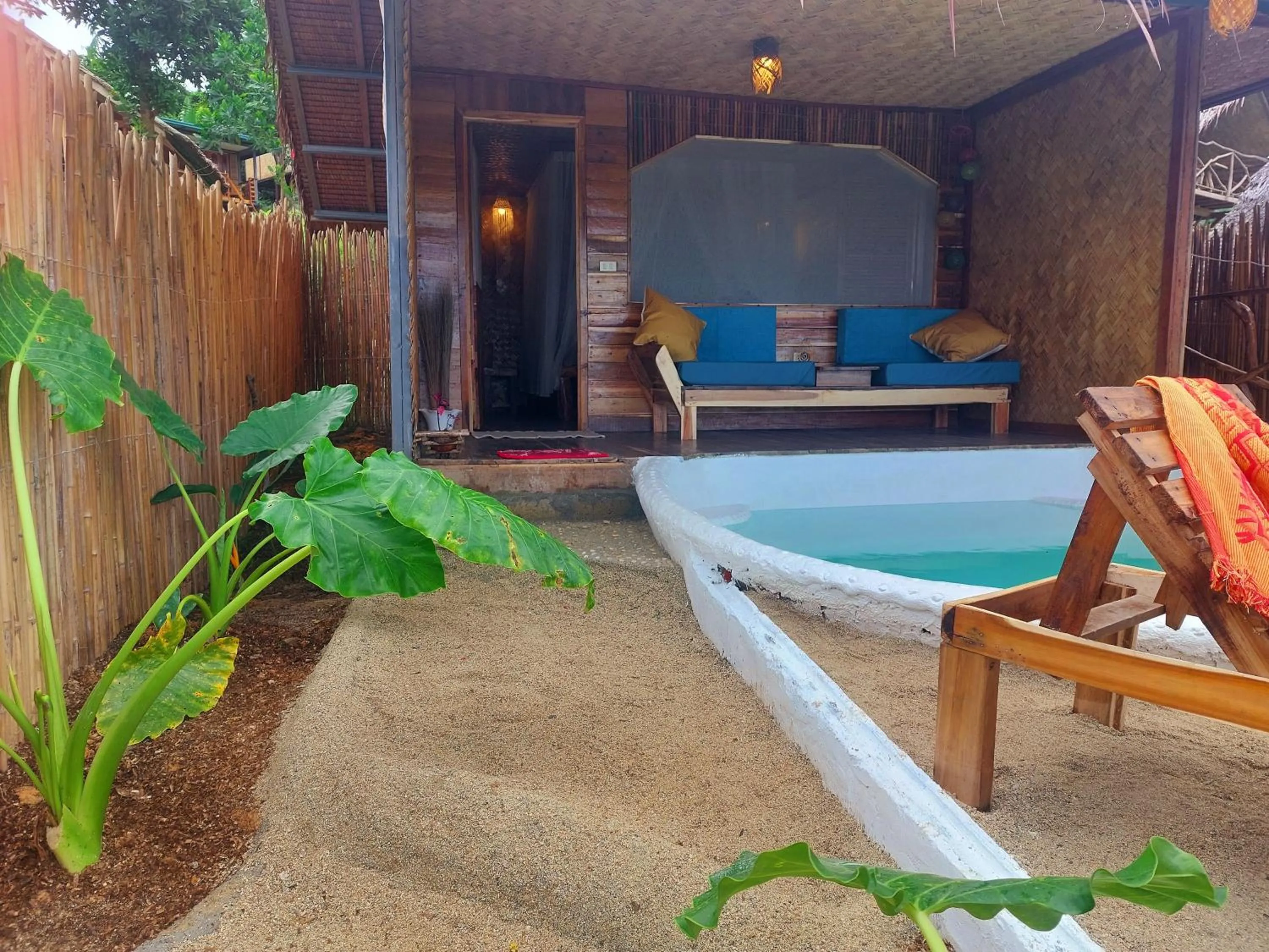 Garden view in Jungle Bar Honeymoon suite & private pool