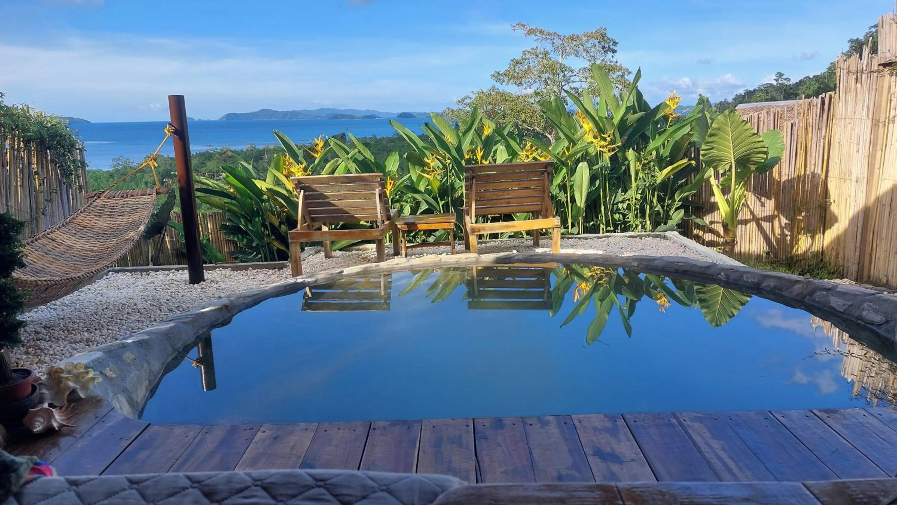 Jungle Bar Honeymoon suite & private pool