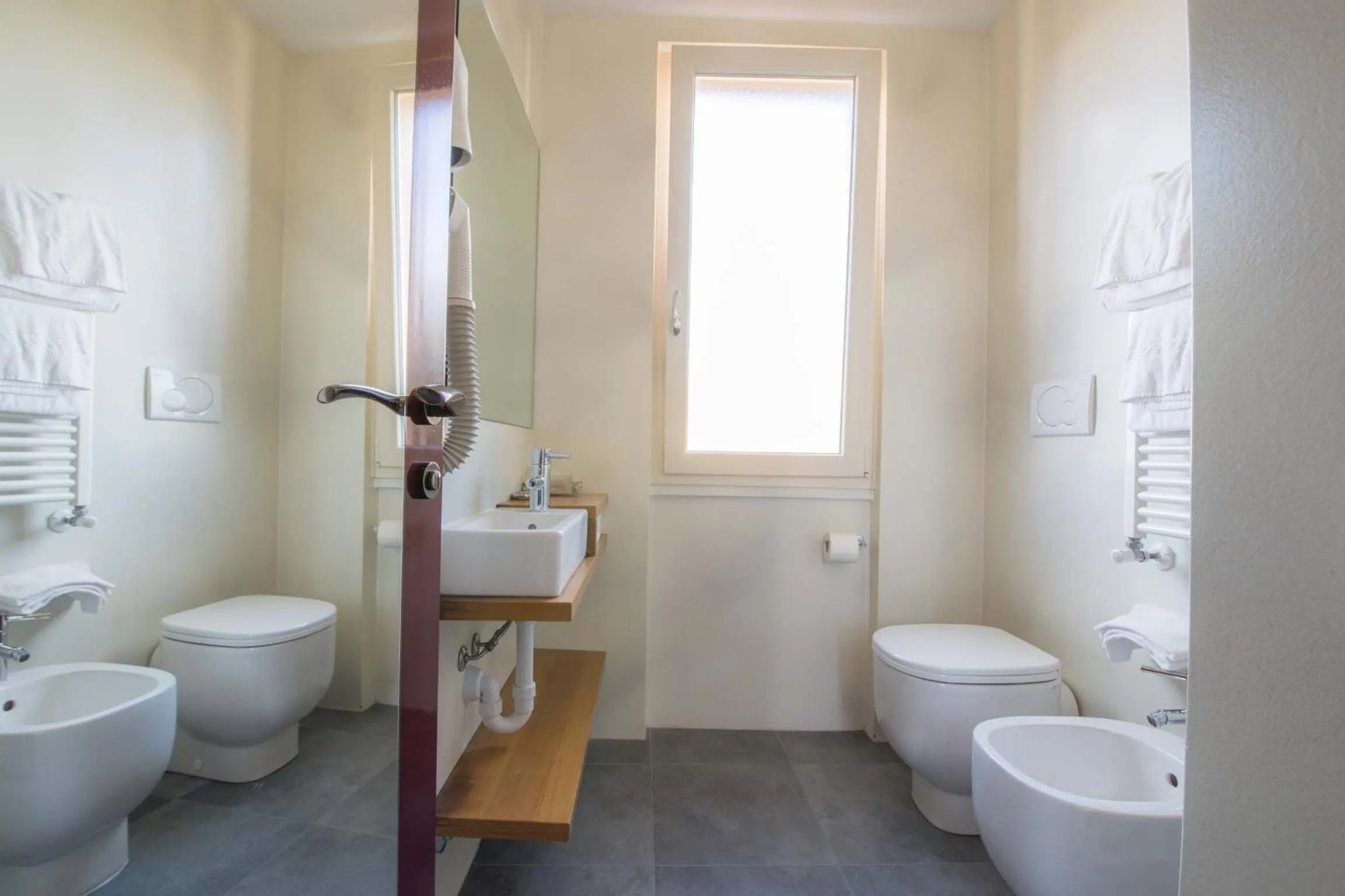 Toilet in Albergo Silvio