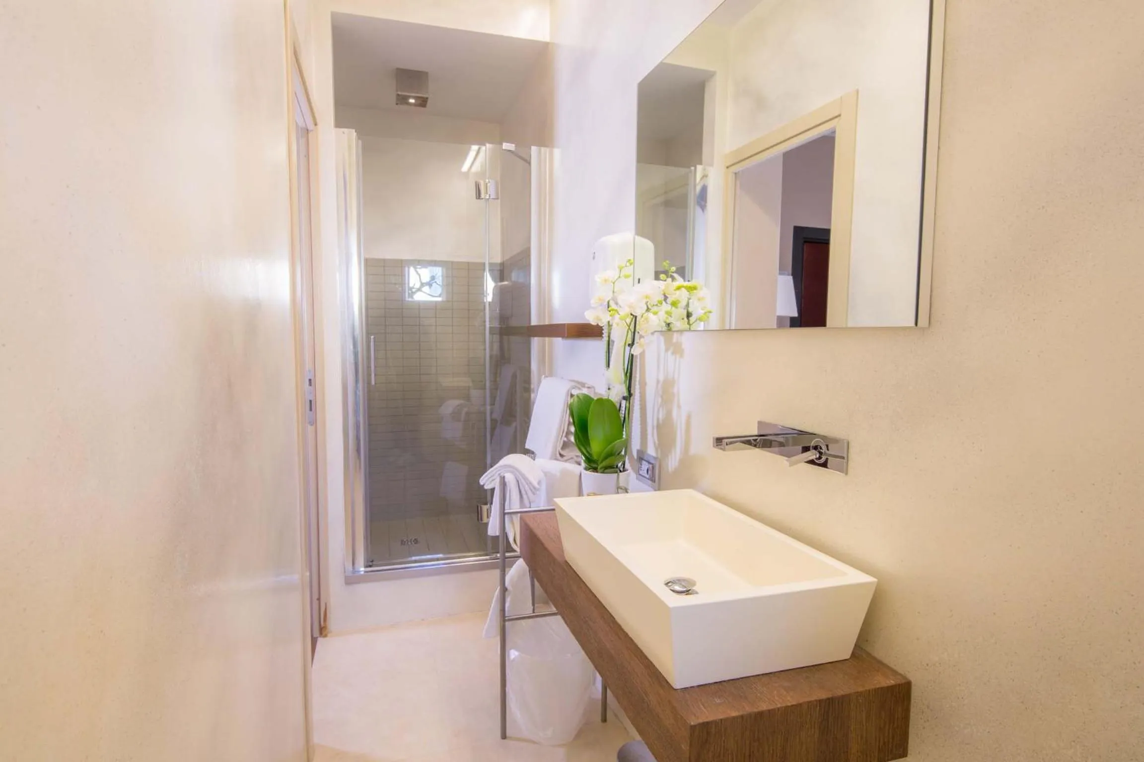 Shower in Albergo Silvio