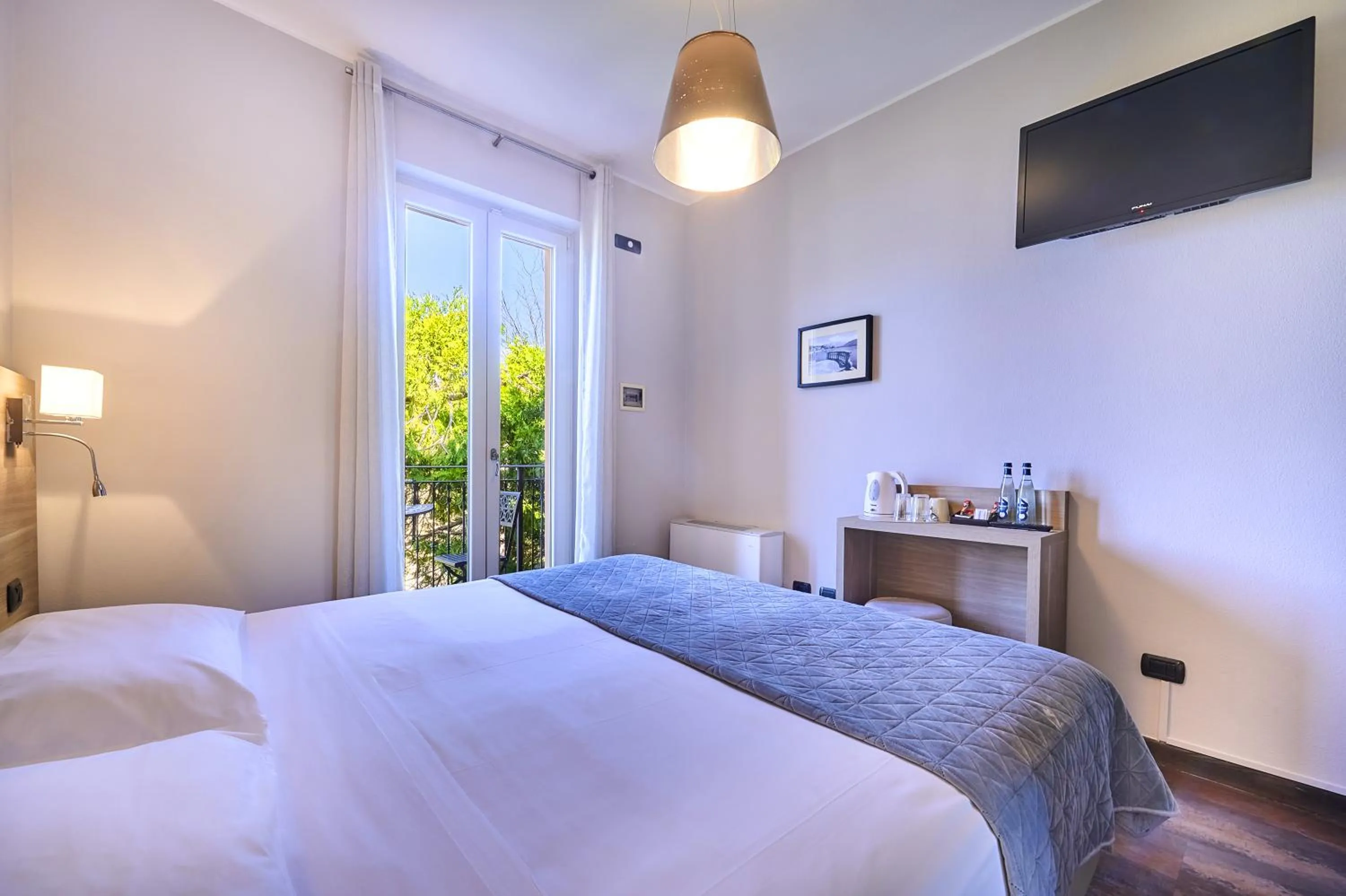 Bed in Albergo Silvio